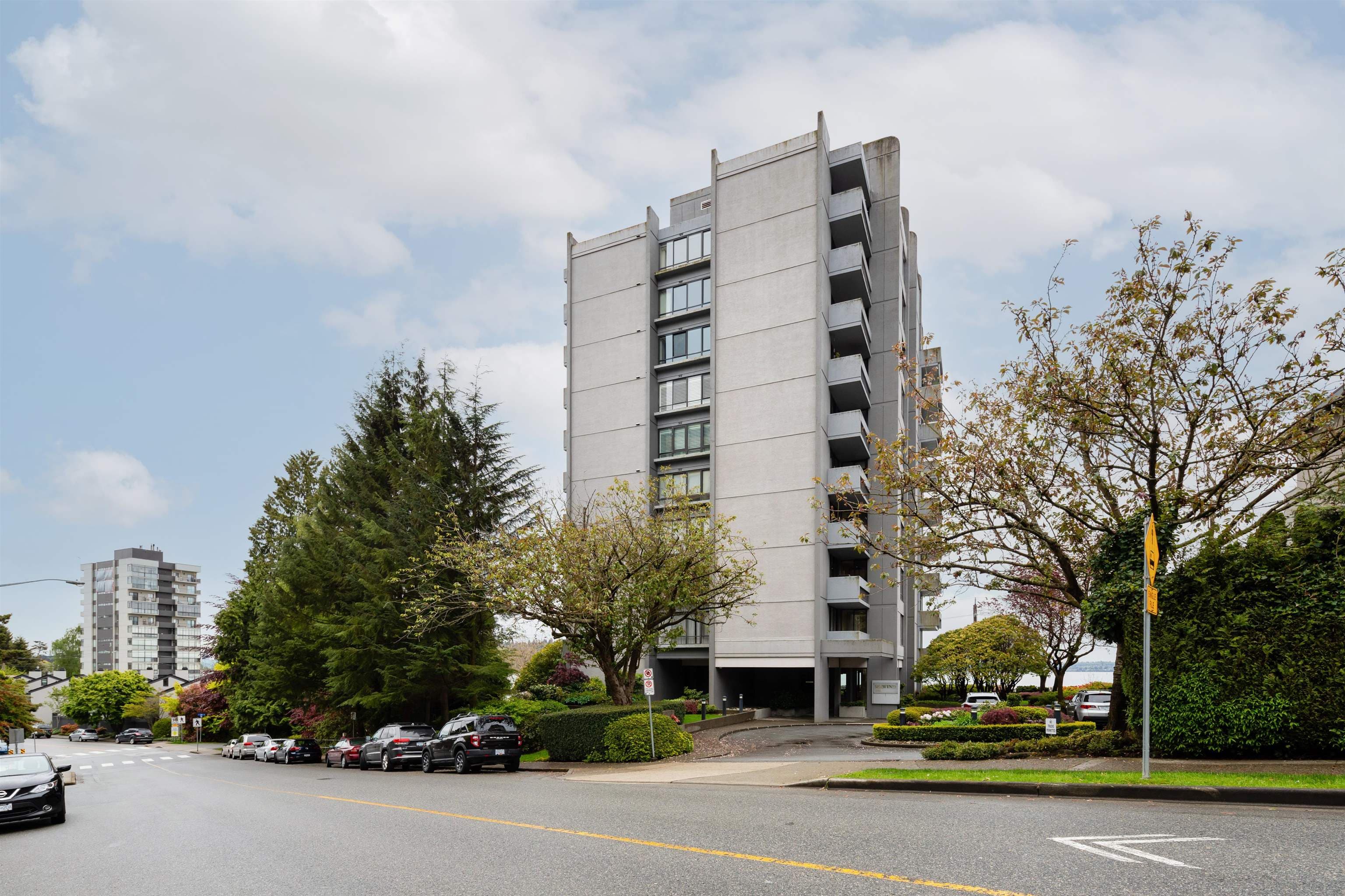 301 - 1930 Bellevue Avenue, West Vancouver, V7V 1B5 — photo 1