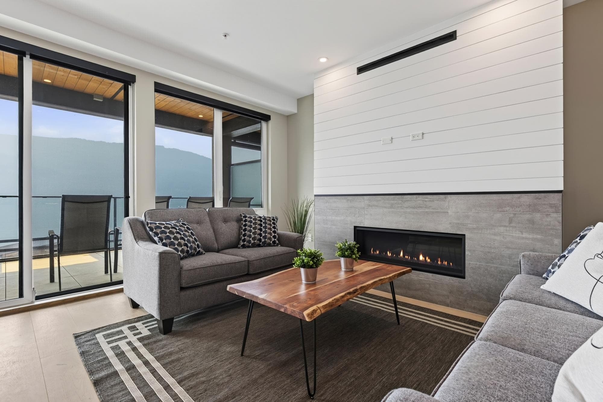 205 - 3175 Columbia Valley Road, Cultus Lake, V2R 6C2 — photo 4