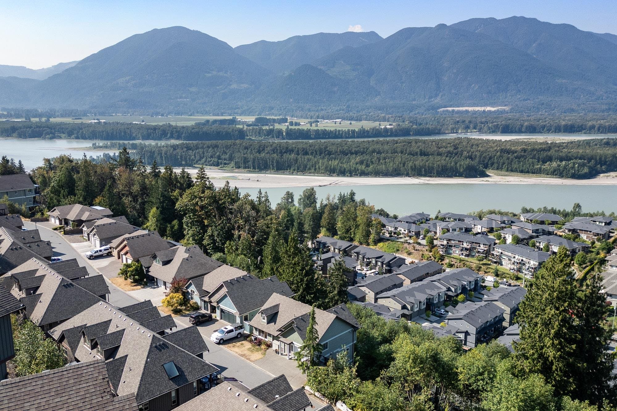 43726 Alameda Drive, Chilliwack, V2R 0J9 — photo 5