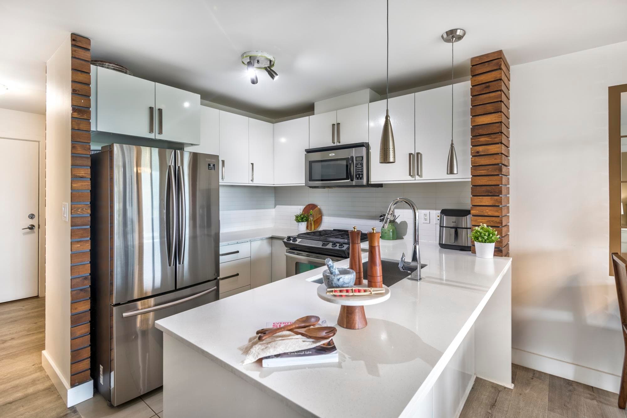 1606 - 9868 Cameron Street, Burnaby, V3J 0A5 — photo 3