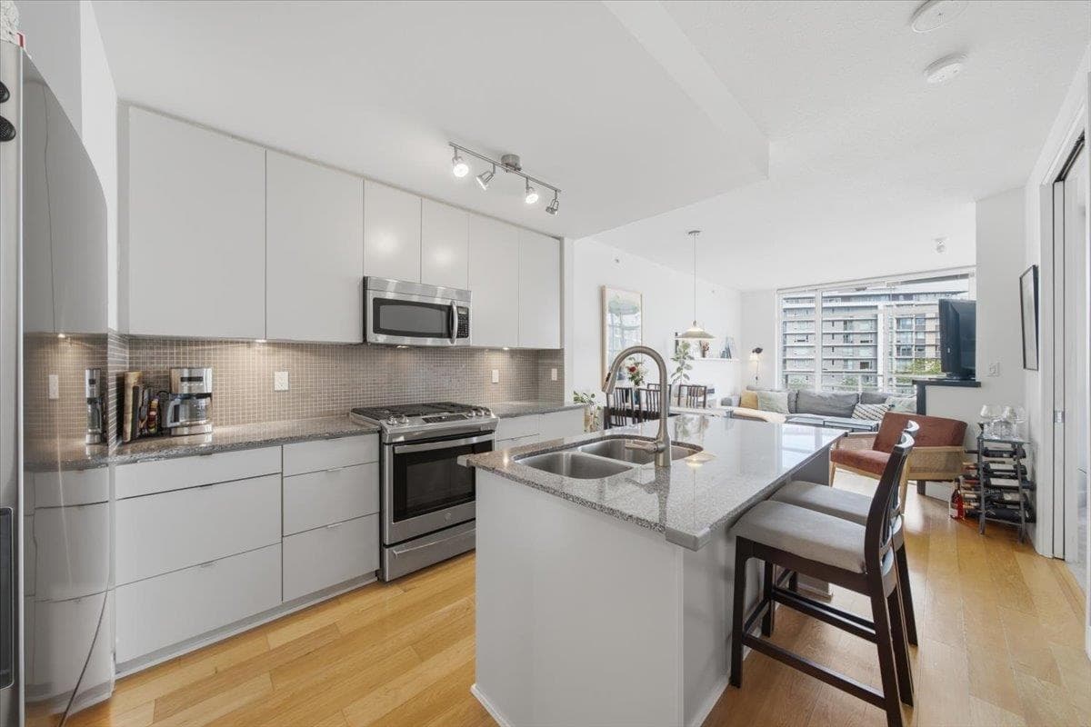 512 - 298 E 11th Avenue, Vancouver, V5T 0A2 — photo 5