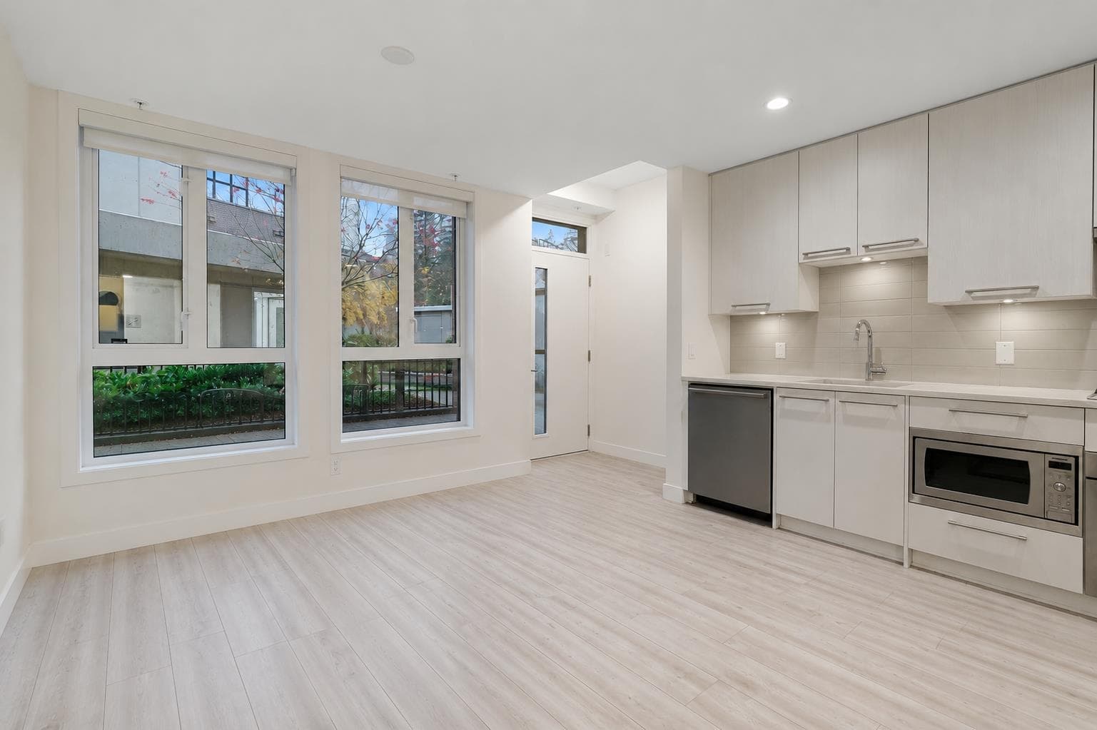 124 - 2035 Glenaire Street, North Vancouver, V7P 1Y2 — photo 5