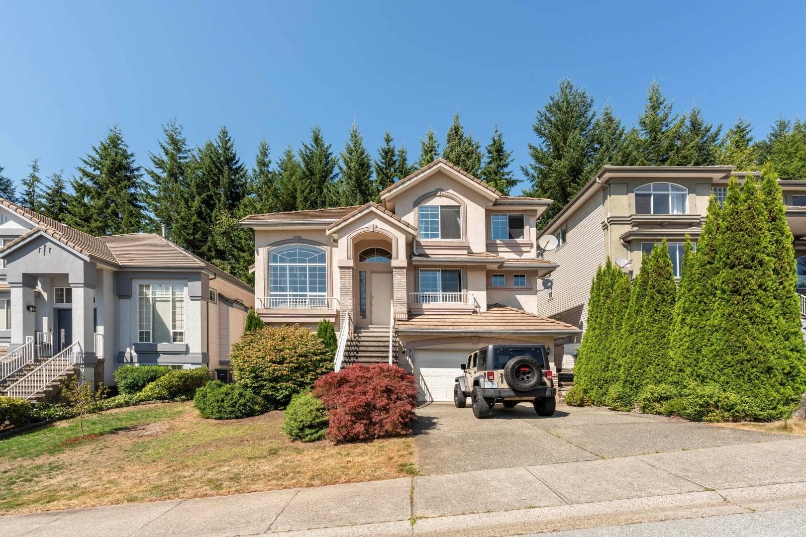 94 Linden Court, Port Moody, V3H 5C1 — photo 1