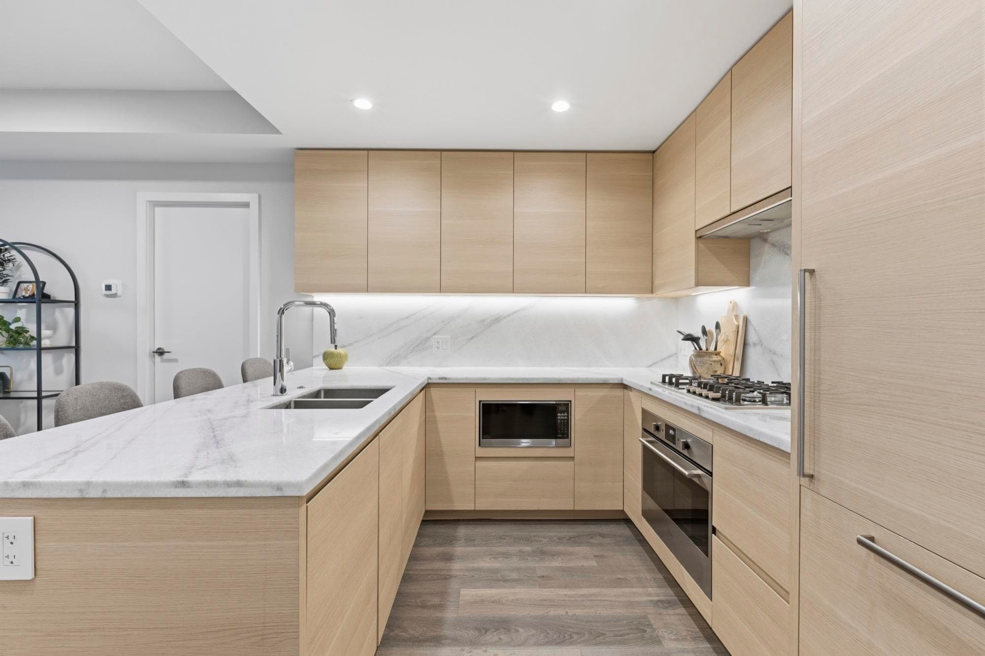 308 - 308 Morrissey Road, Port Moody, V3H 0M2 — photo 3