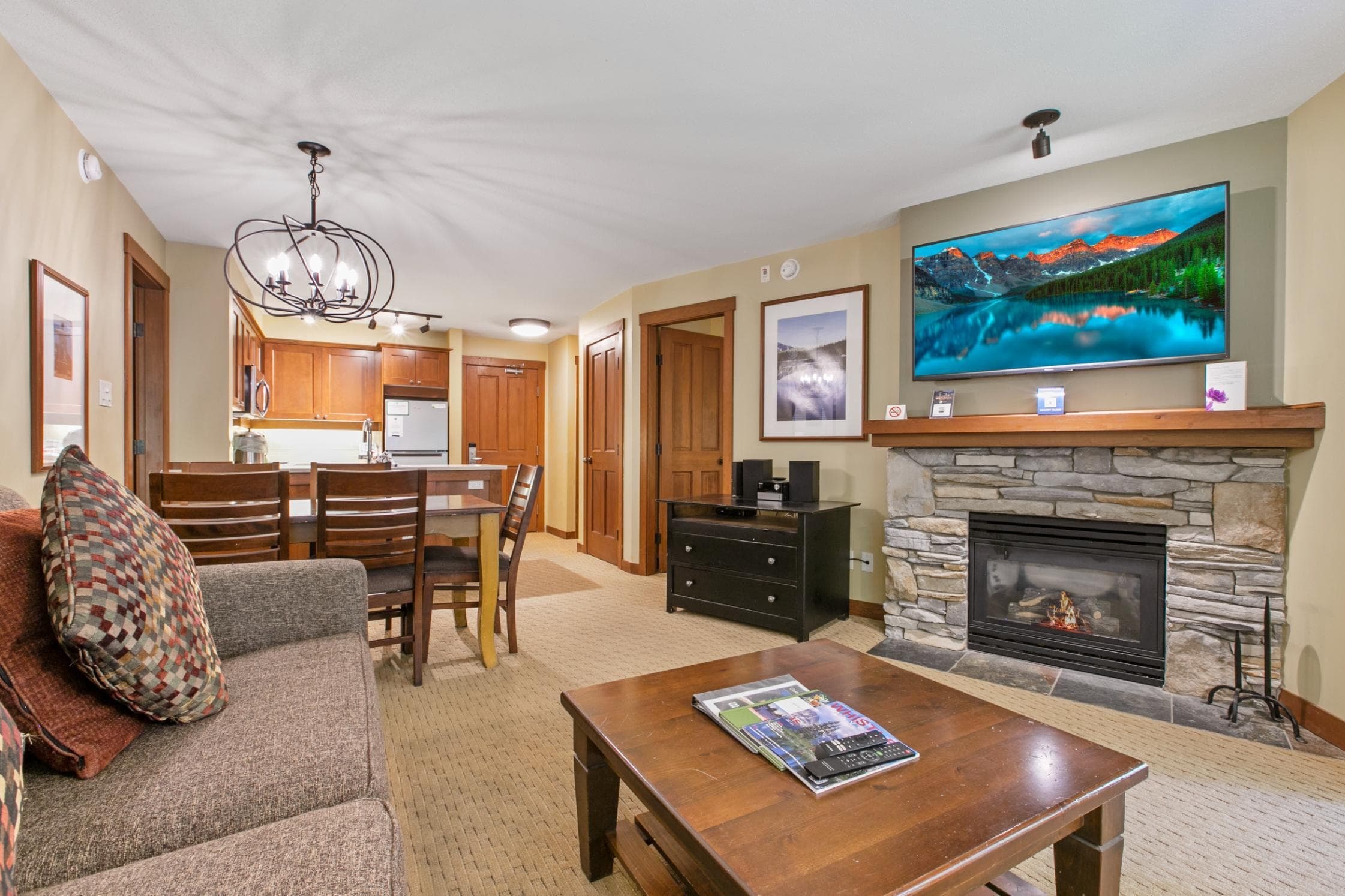 310G2 - 4653 Blackcomb Way, Whistler, V8E 0Y9 — photo 2
