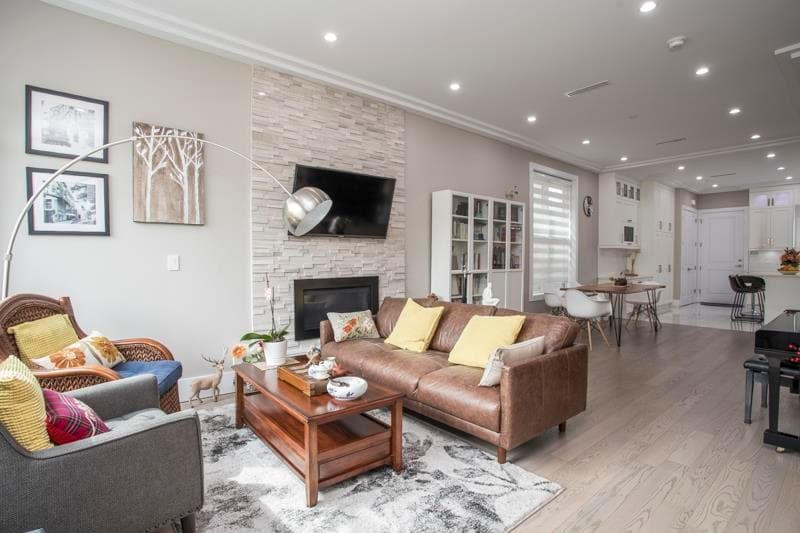 8559 Montcalm Street, Vancouver, V6P 4P6 — photo 5