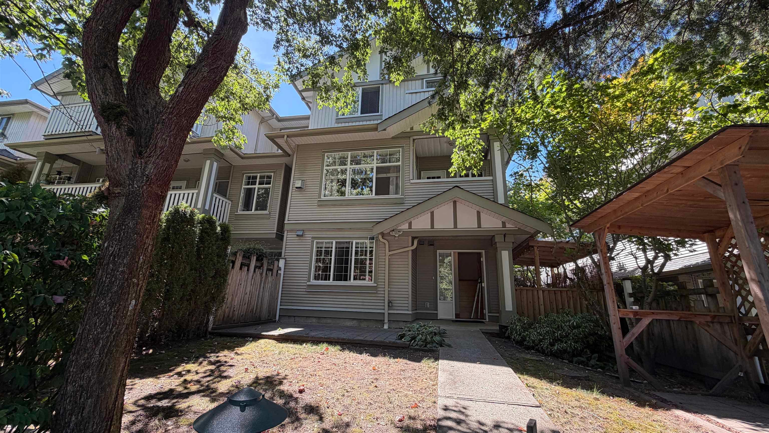 6 - 2733 Parkway Drive, Surrey