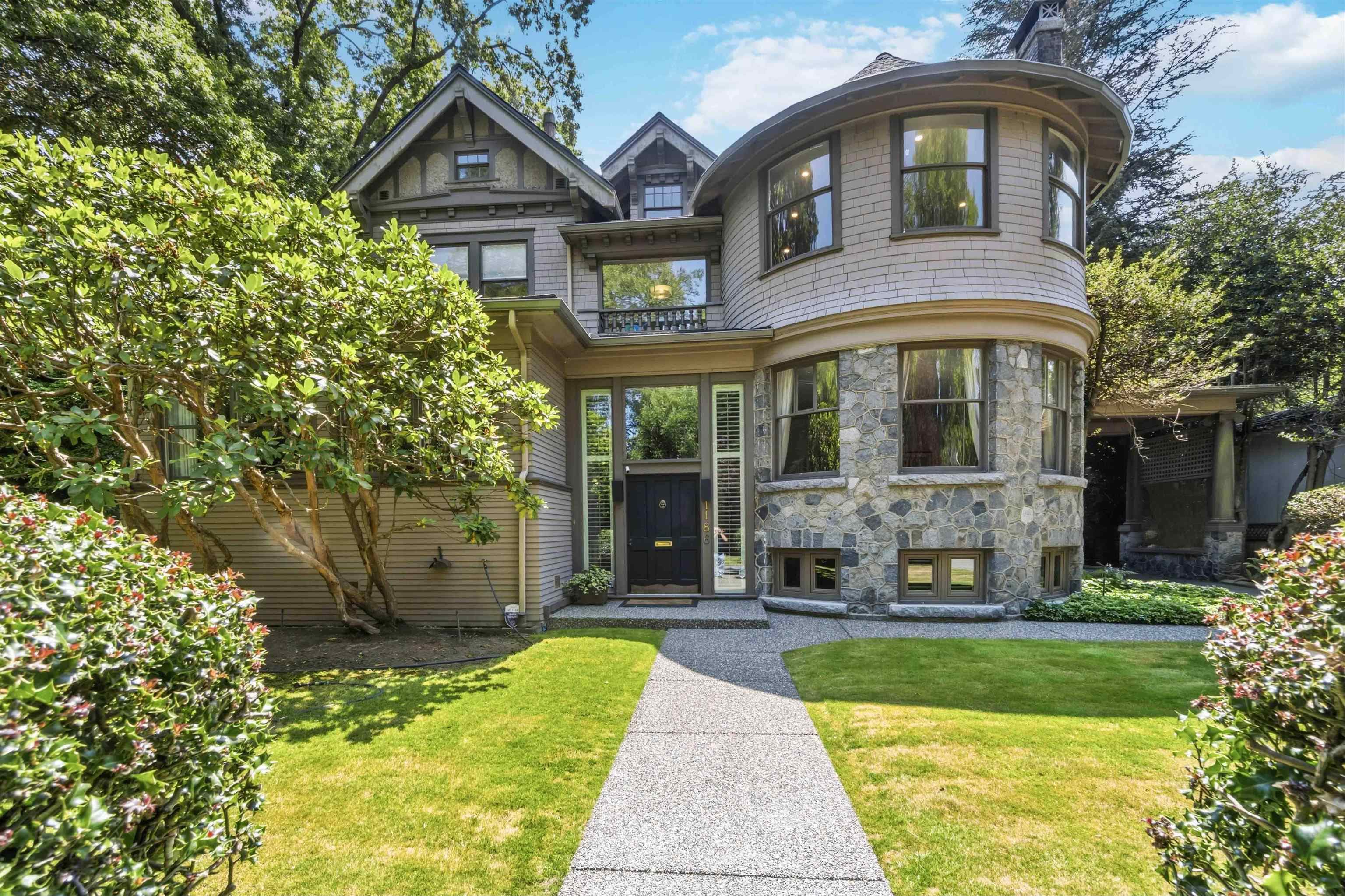 1188 Laurier Avenue, Vancouver, V6H 1Y5 — photo 1