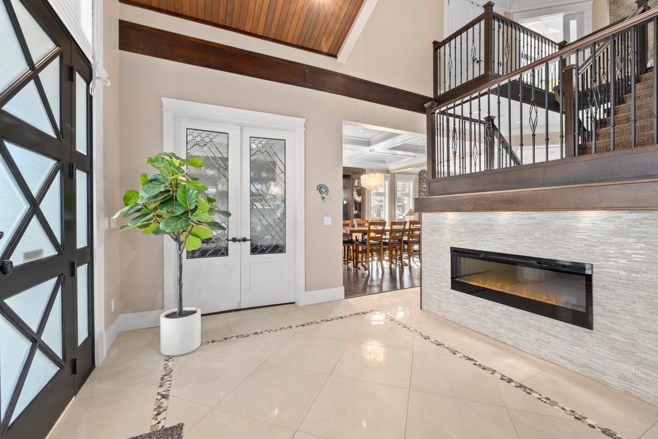 5517 188a Street, Surrey, V3S 6S4 — photo 3