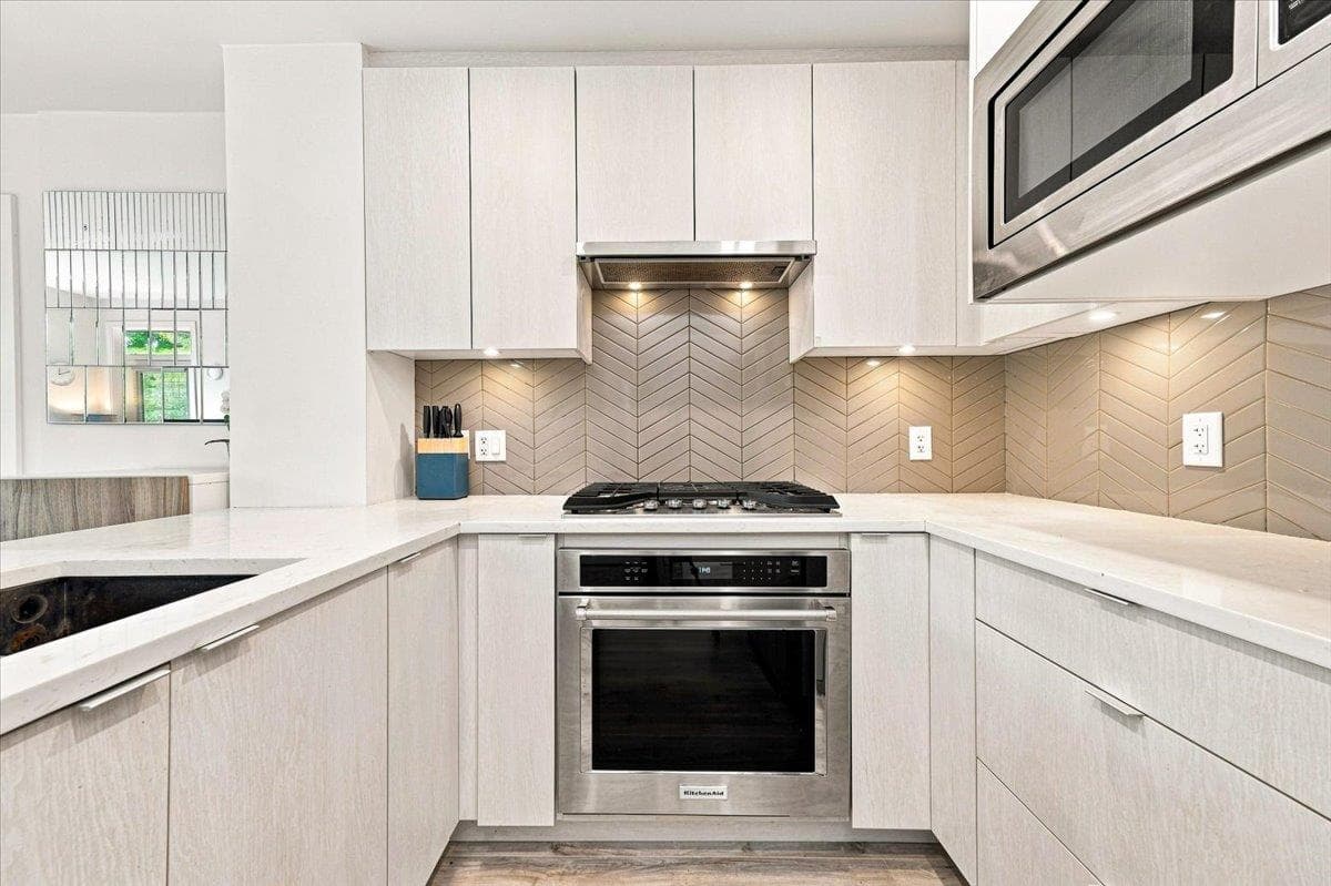 205 - 717 Breslay Street, Coquitlam, V3J 0J3 — photo 2