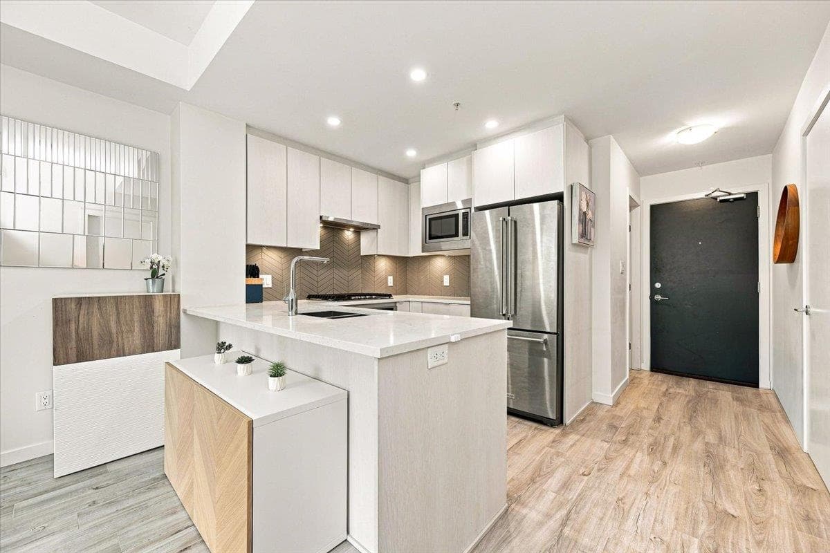 205 - 717 Breslay Street, Coquitlam, V3J 0J3 — photo 3
