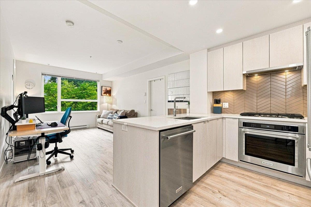 205 - 717 Breslay Street, Coquitlam