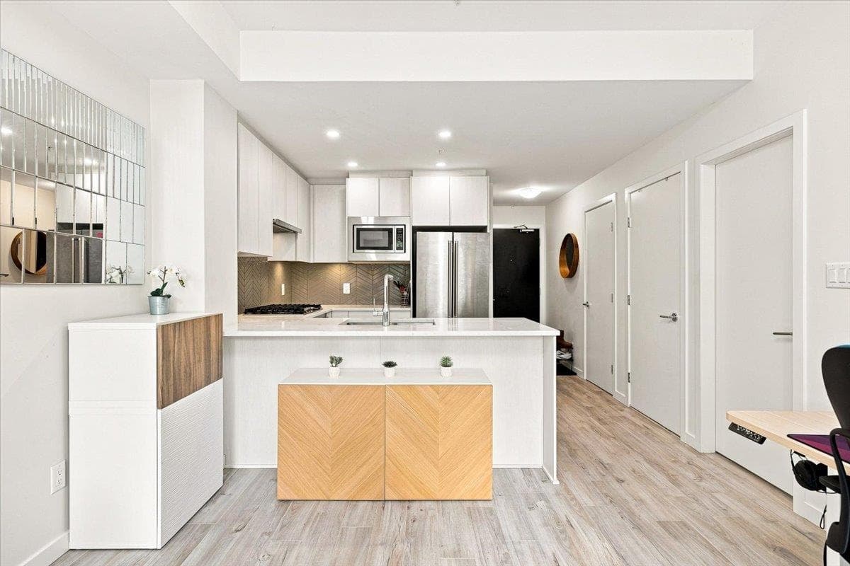 205 - 717 Breslay Street, Coquitlam, V3J 0J3 — photo 4