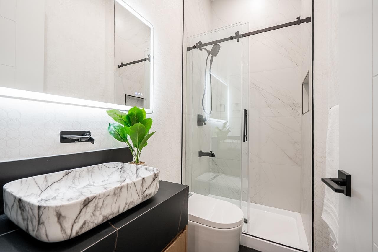 4 - 6692 Napier Street, Burnaby, V5B 2C3 — photo 5