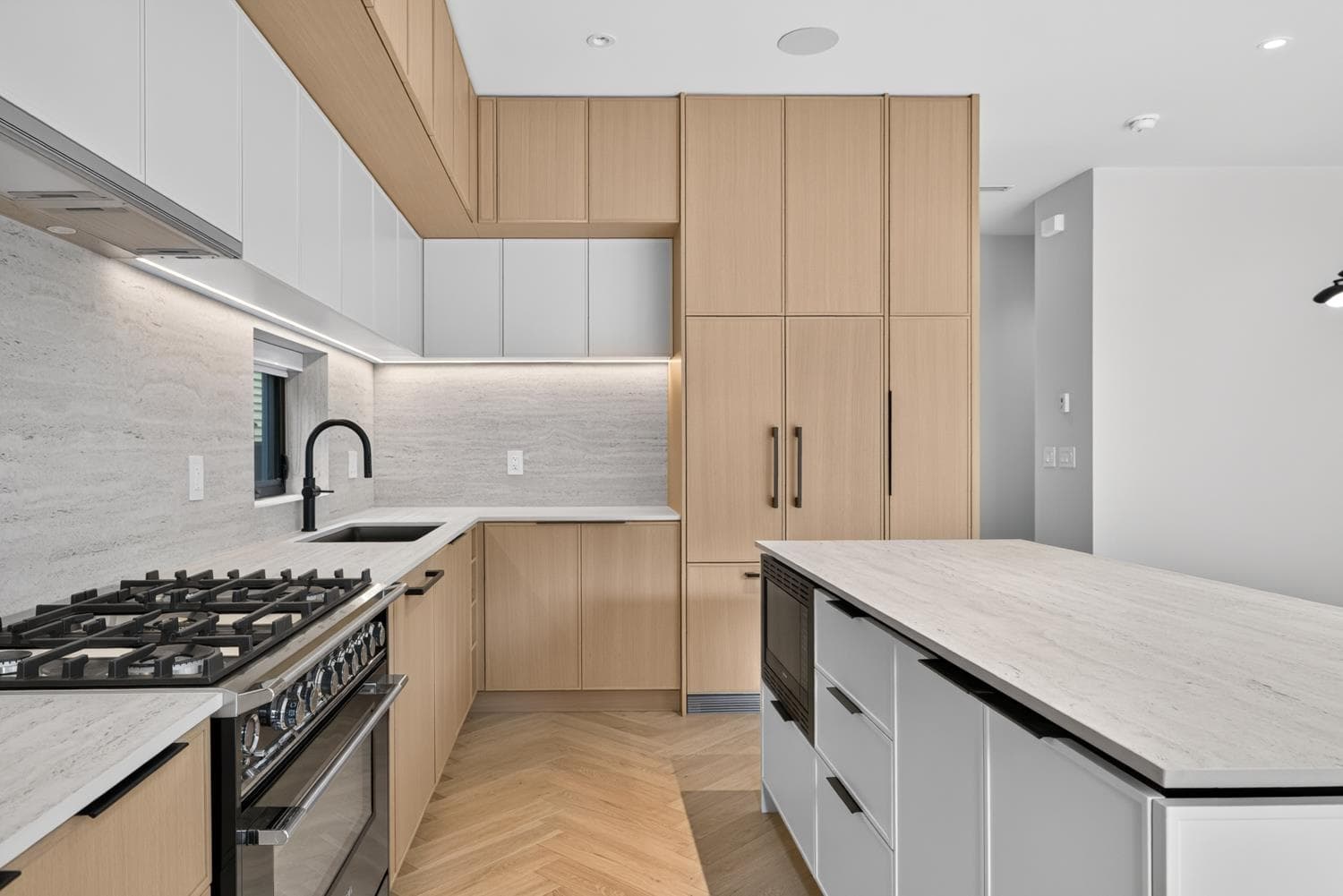 2 - 58 E 40th Avenue, Vancouver, V5W 1L4 — photo 5