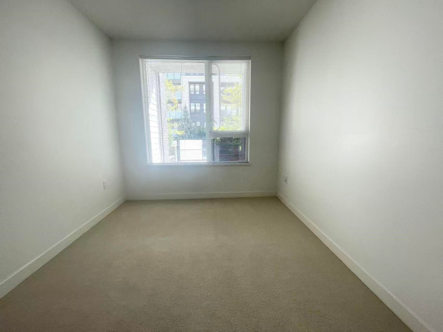 110 - 9250 University High Street, Burnaby, V5A 0B3 — photo 3