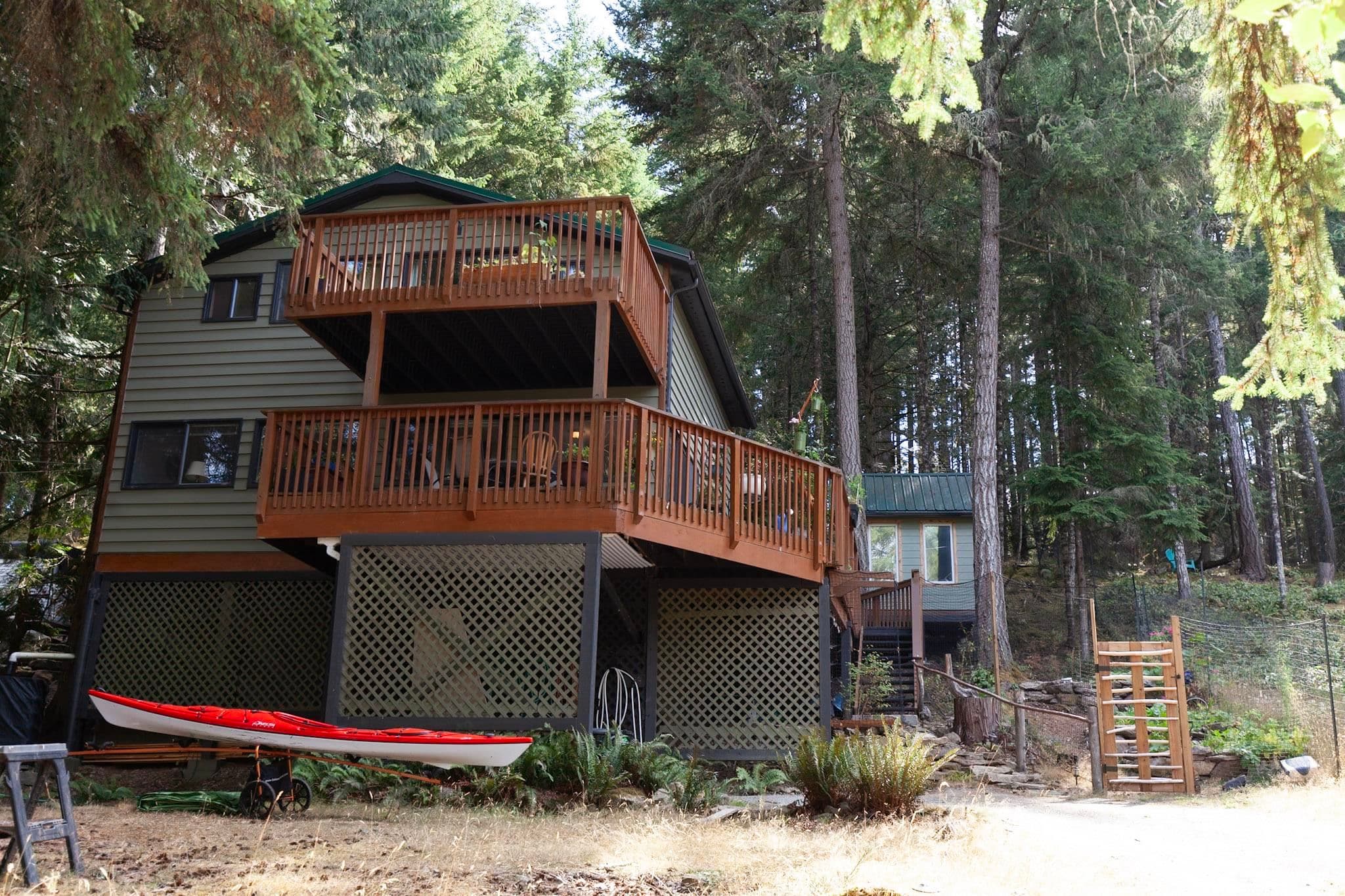 312 Mariners Way, Mayne Island