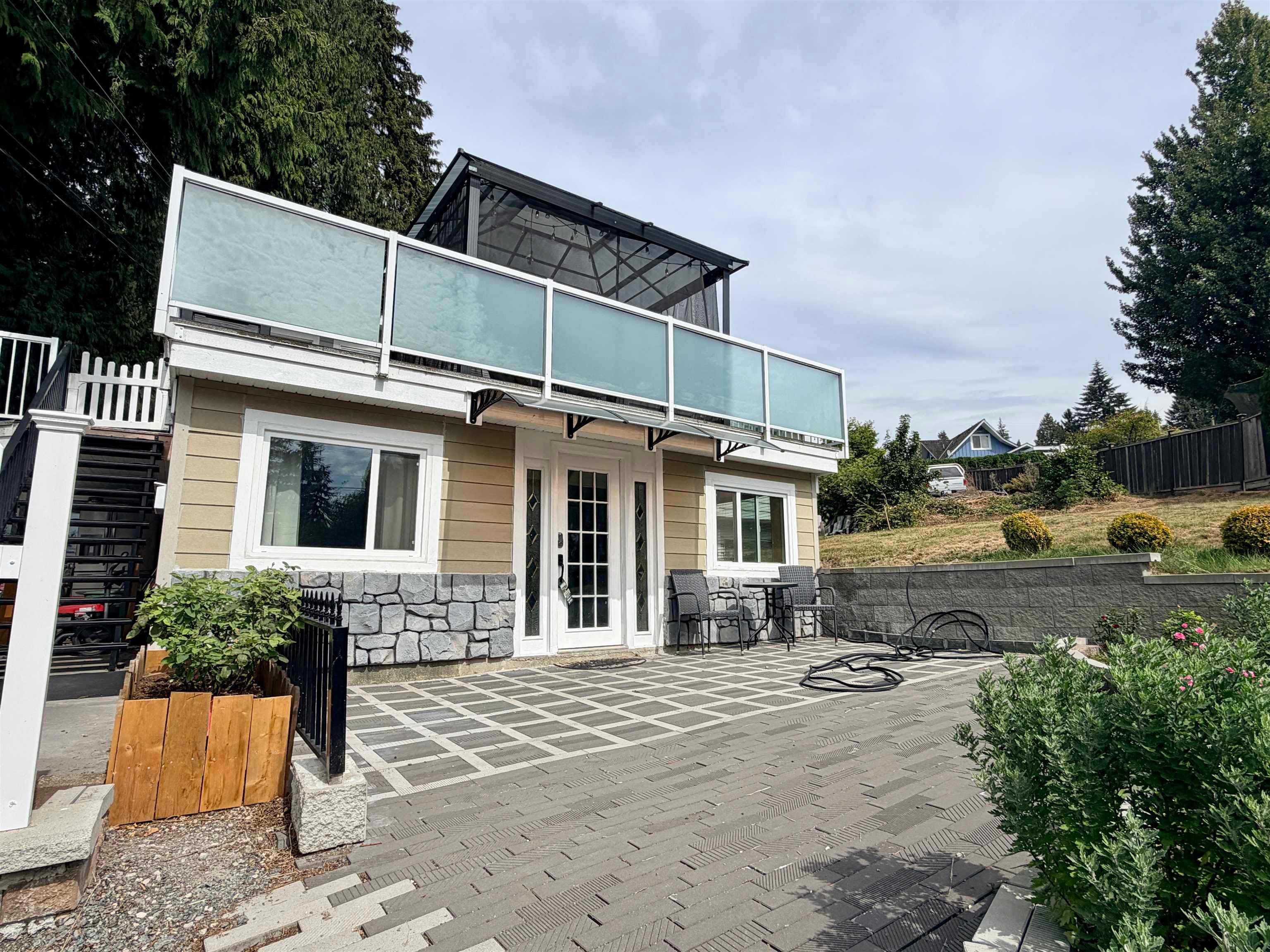 354 Seaforth Crescent, Coquitlam, V3K 2M4 — photo 2