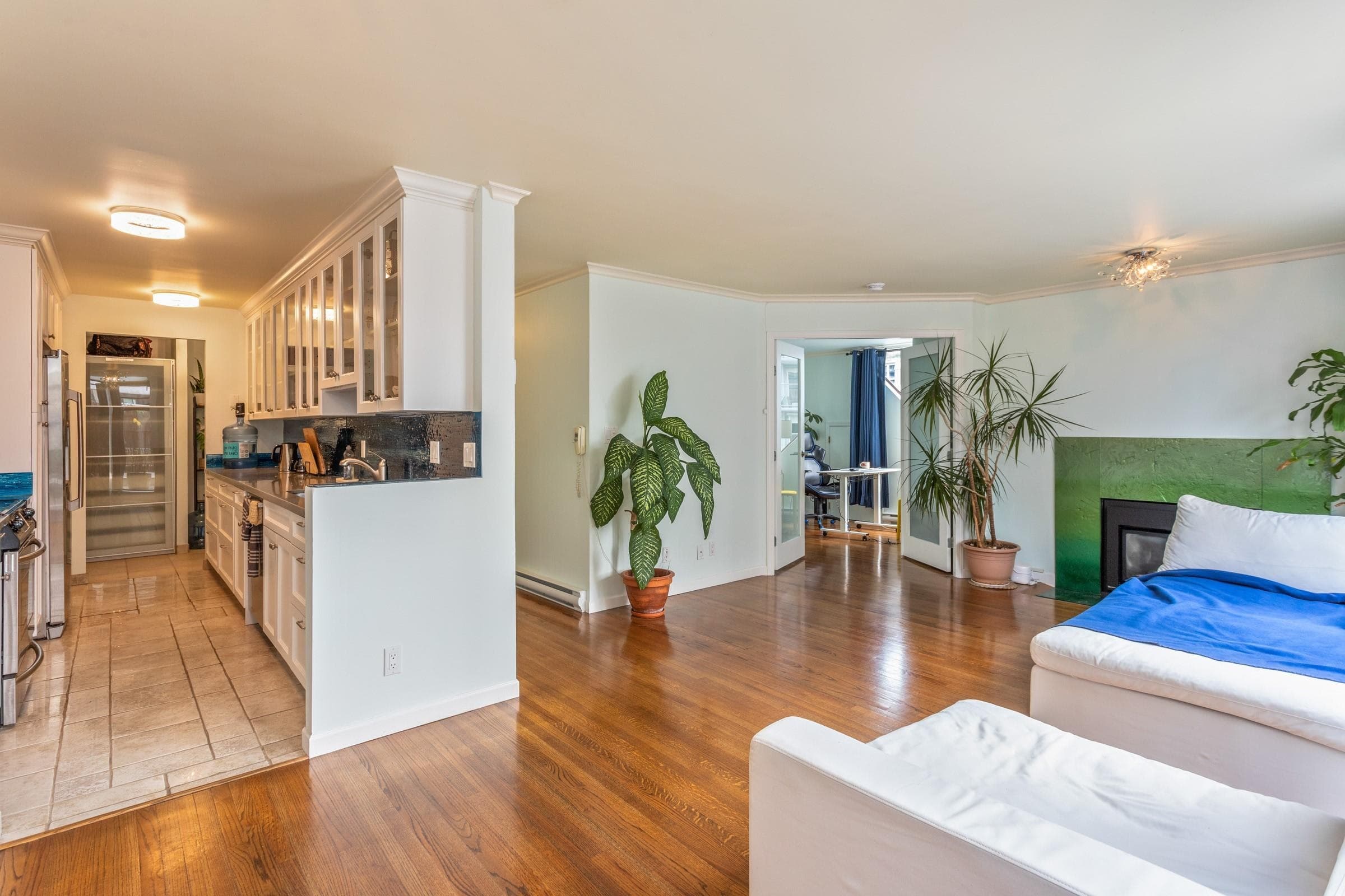 602 - 1042 Nelson Street, Vancouver, V6E 1H8 — photo 5