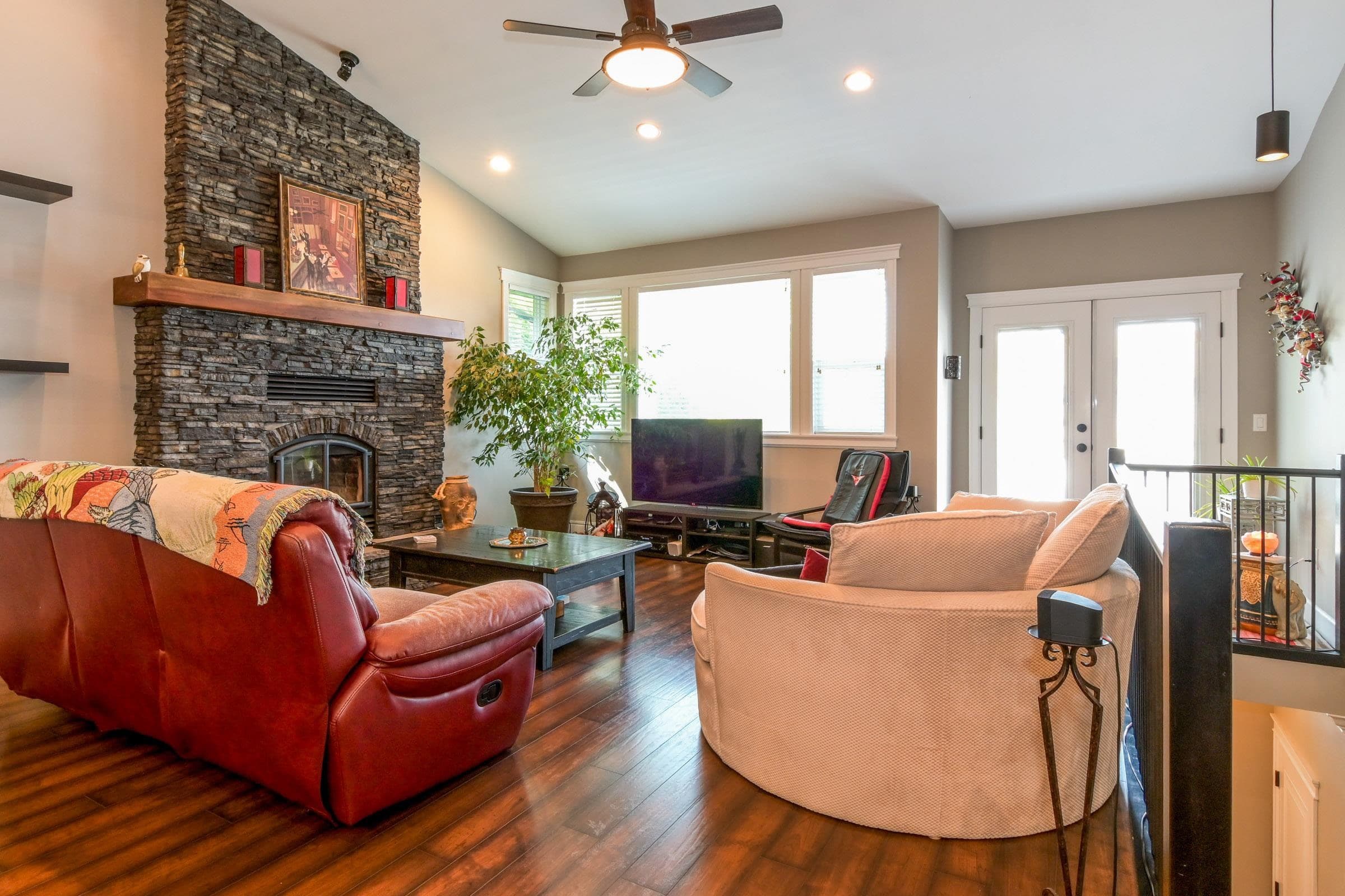 9 - 46792 Hudson Road, Chilliwack, V2R 0P5 — photo 2
