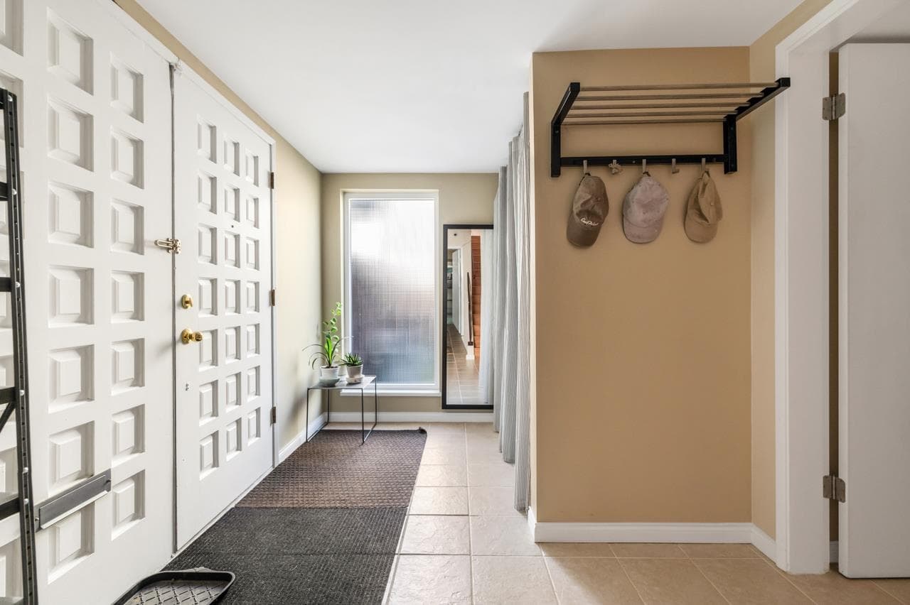 9551 Snowdon Avenue, Richmond, V7A 2M2 — photo 3