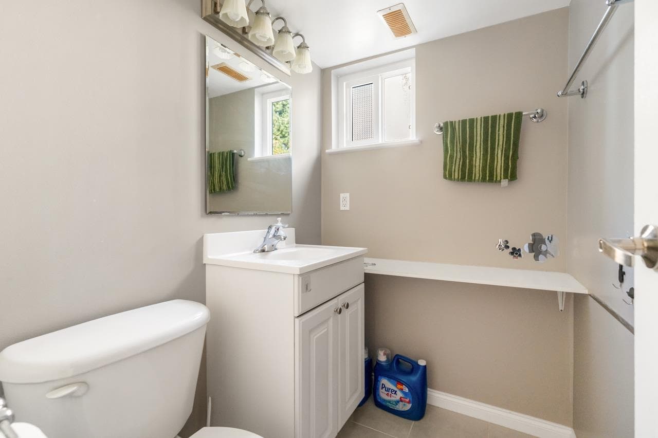 9551 Snowdon Avenue, Richmond, V7A 2M2 — photo 5