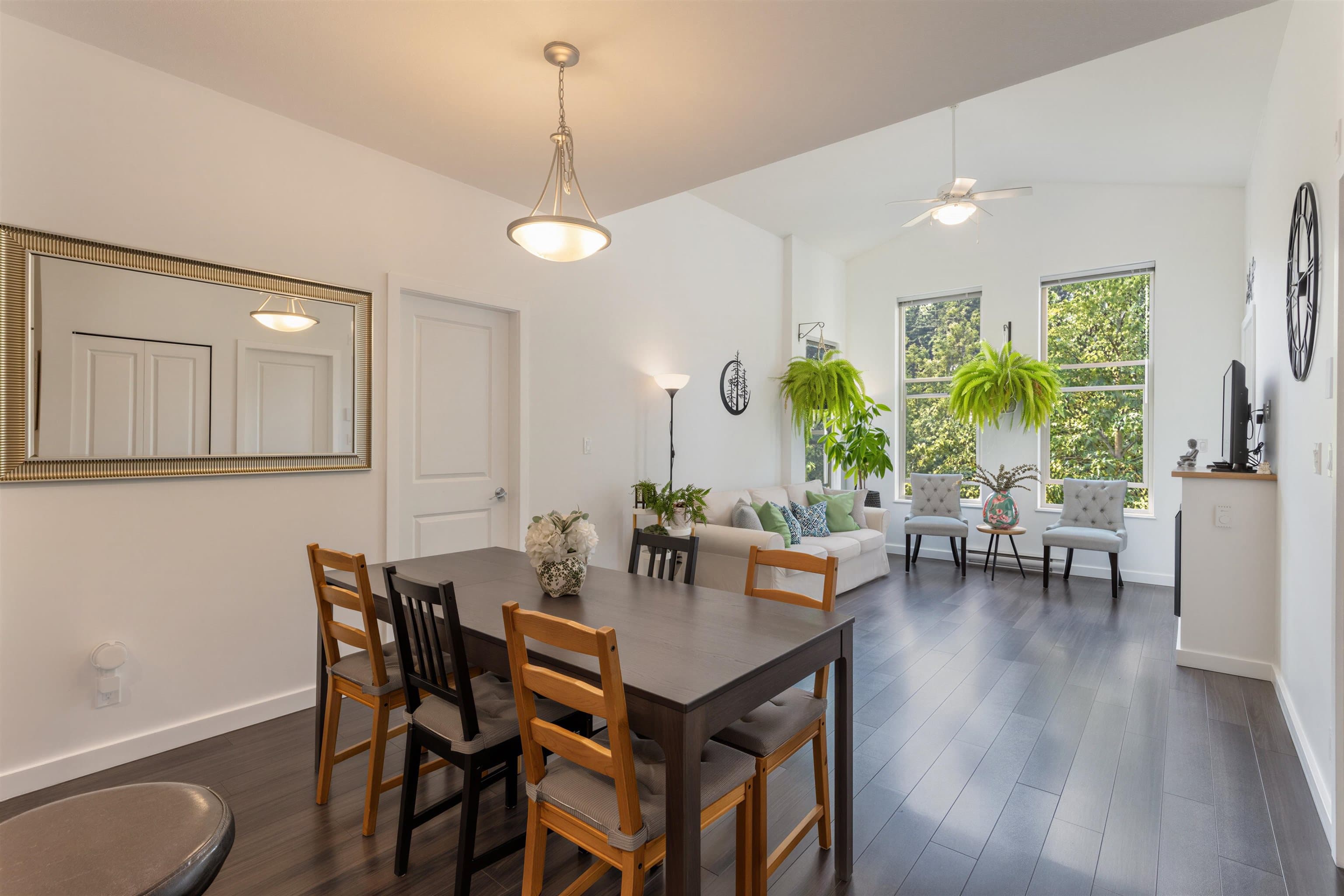 401 - 265 Ross Drive, New Westminster, V3L 0C8 — photo 3