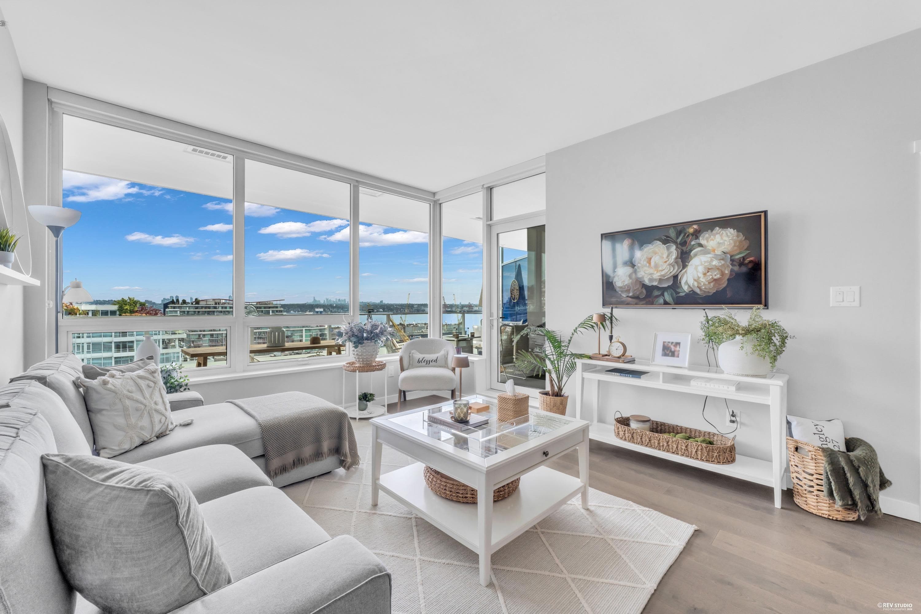 1309 - 118 Carrie Cates Court, North Vancouver, V7M 0G6 — photo 2