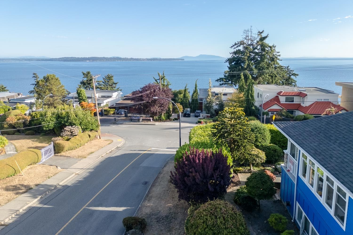 14139 Marine Drive, White Rock, V4B 1A6 — photo 1