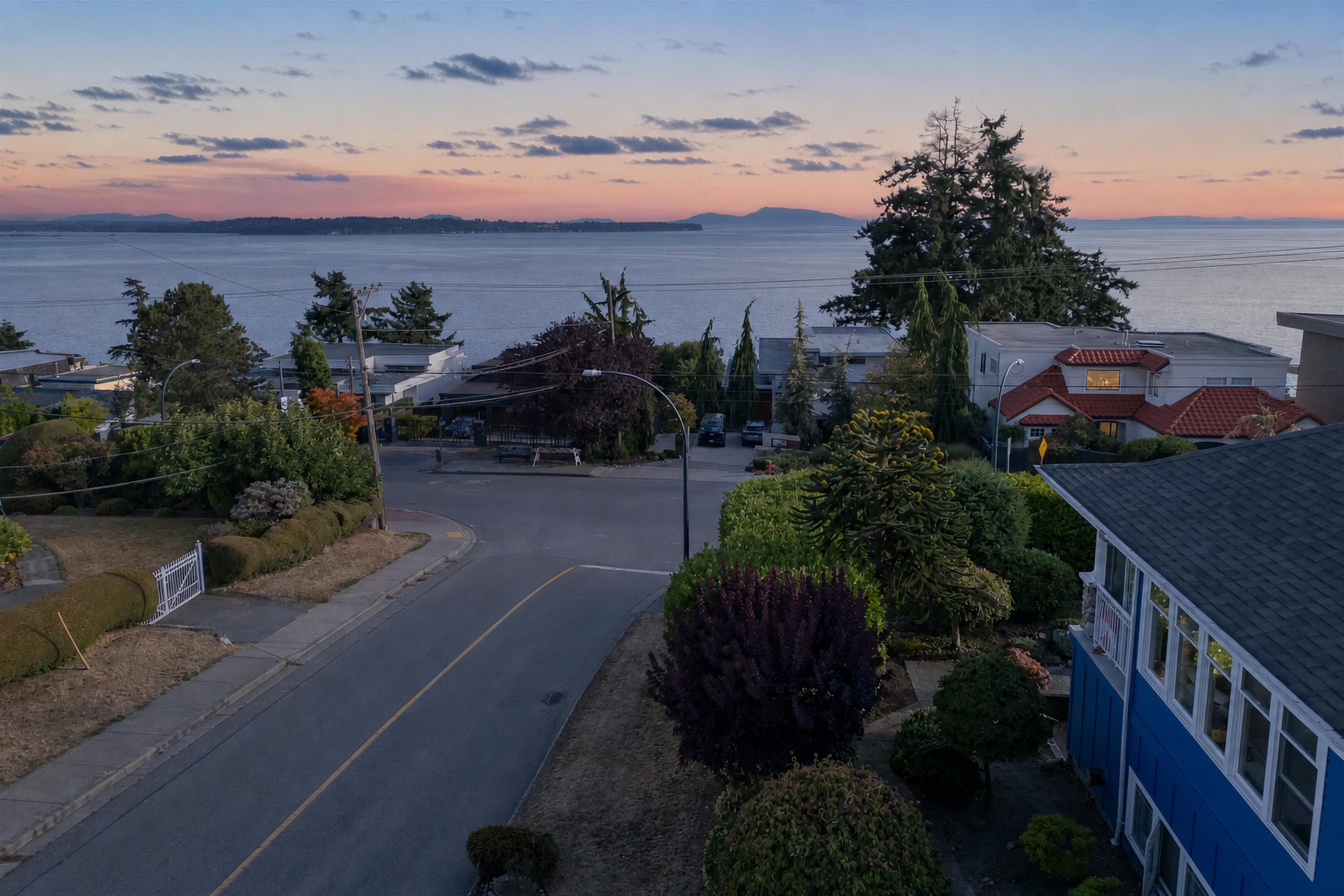14139 Marine Drive, White Rock, V4B 1A6 — photo 4