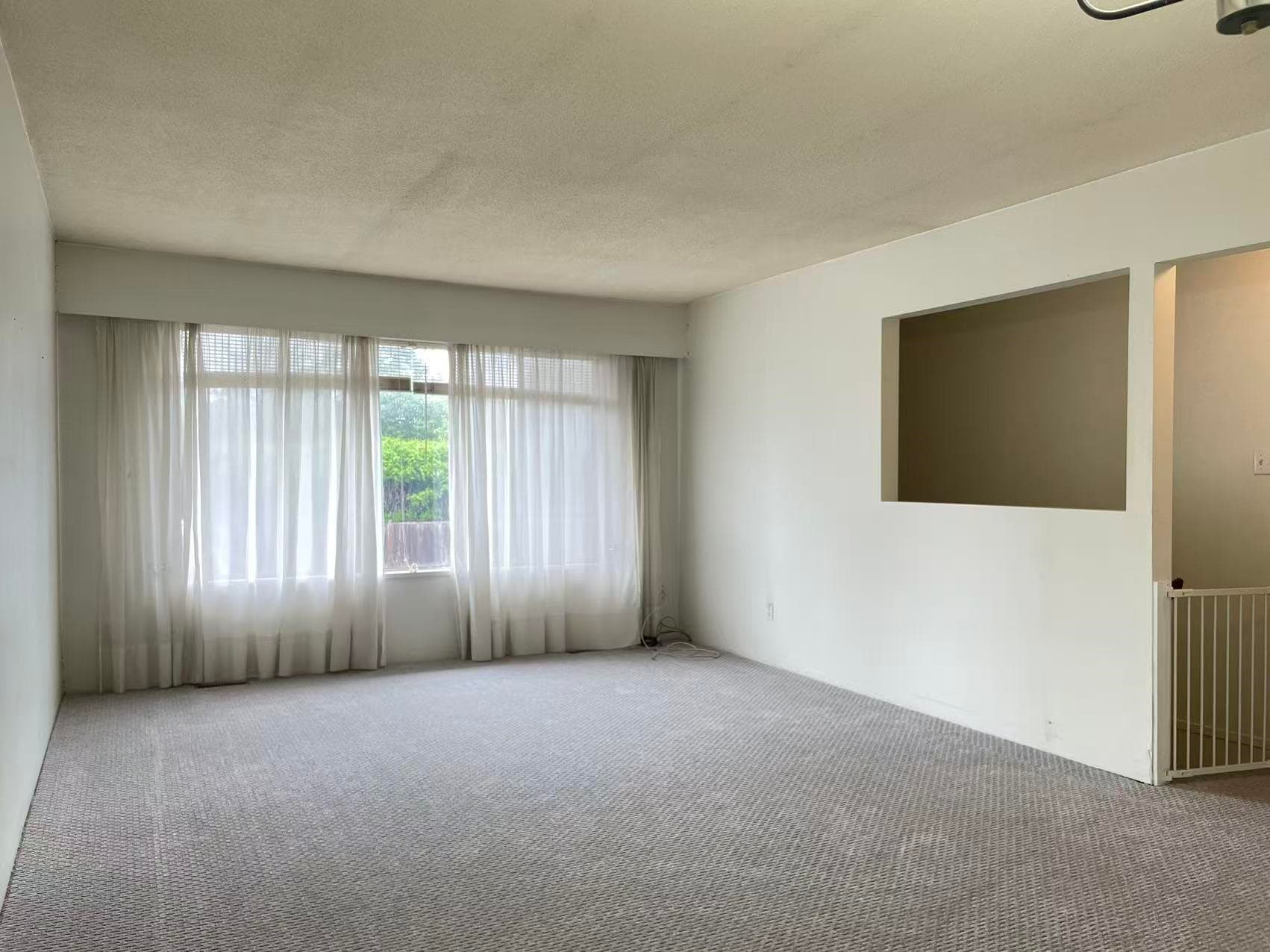 Upstairs - 10433 No. 1 Road, Richmond, V7E 1S3 — photo 4