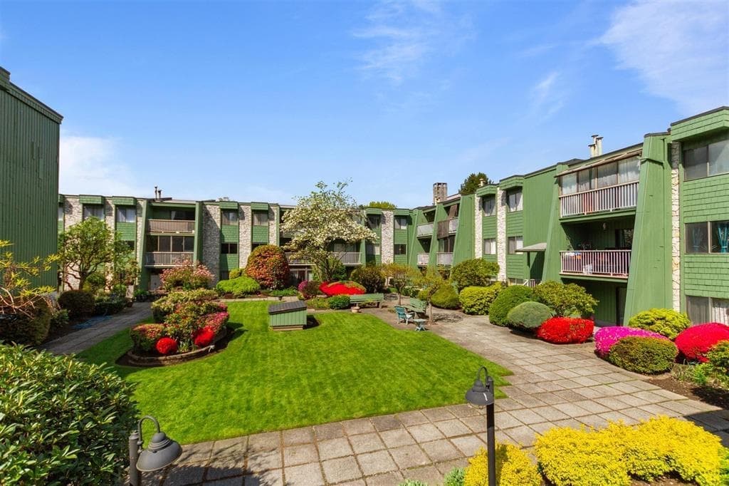 112 - 3901 Carrigan Court, Burnaby, V3N 4K1 — photo 4