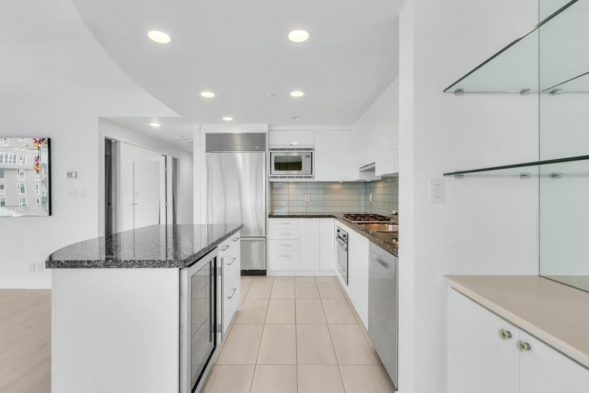 1602 - 1616 Bayshore Drive, Vancouver, V6G 3J4 — photo 4