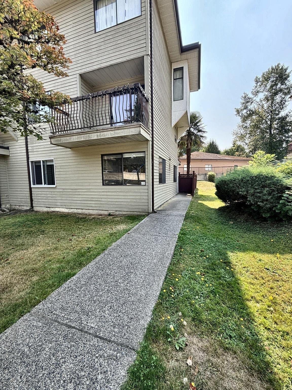 101 - 7131 133a Street, Surrey, V3W 8A1 — photo 2