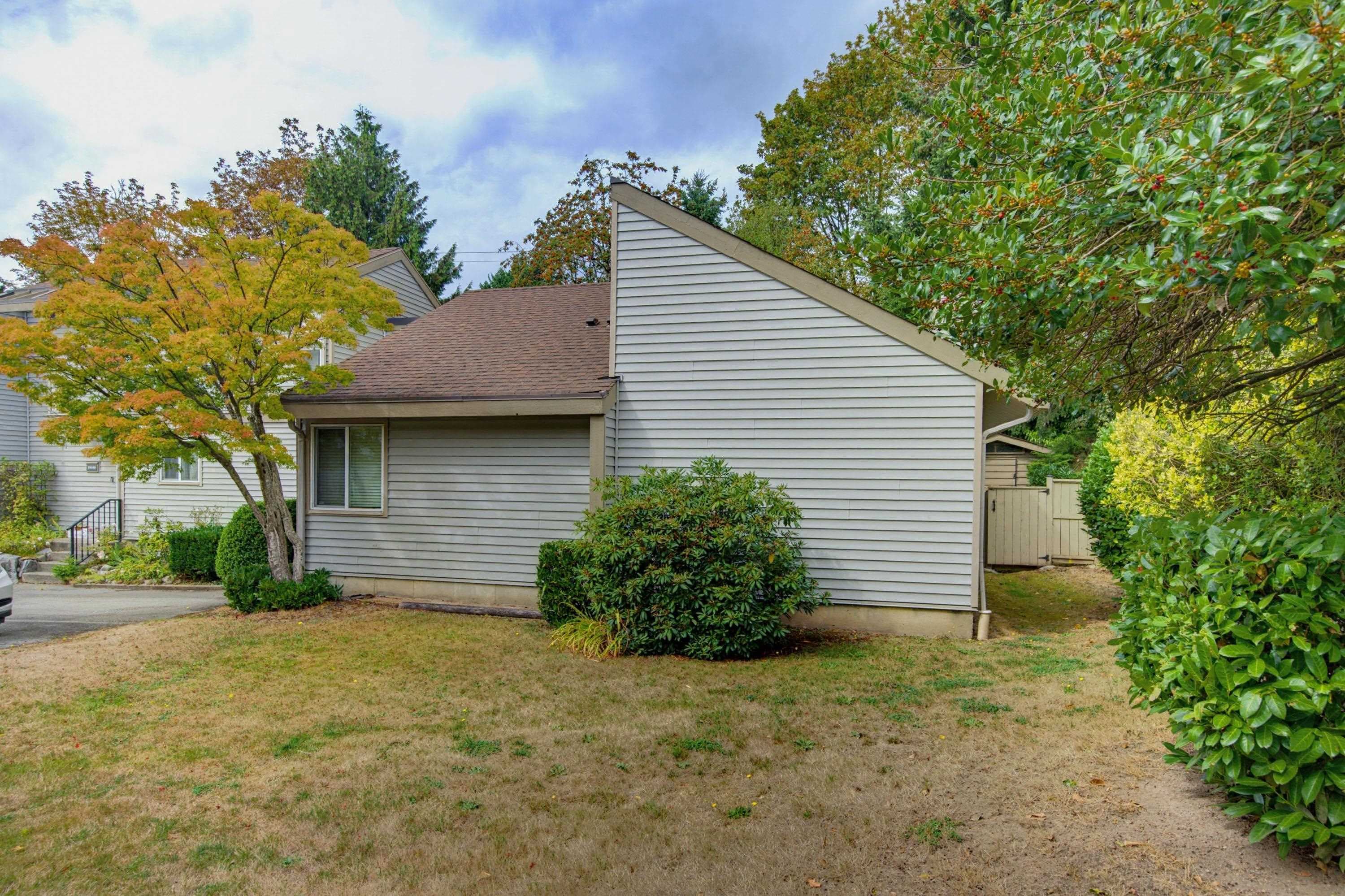 19207 Fairway Drive, Surrey, V3S 5M8 — photo 4