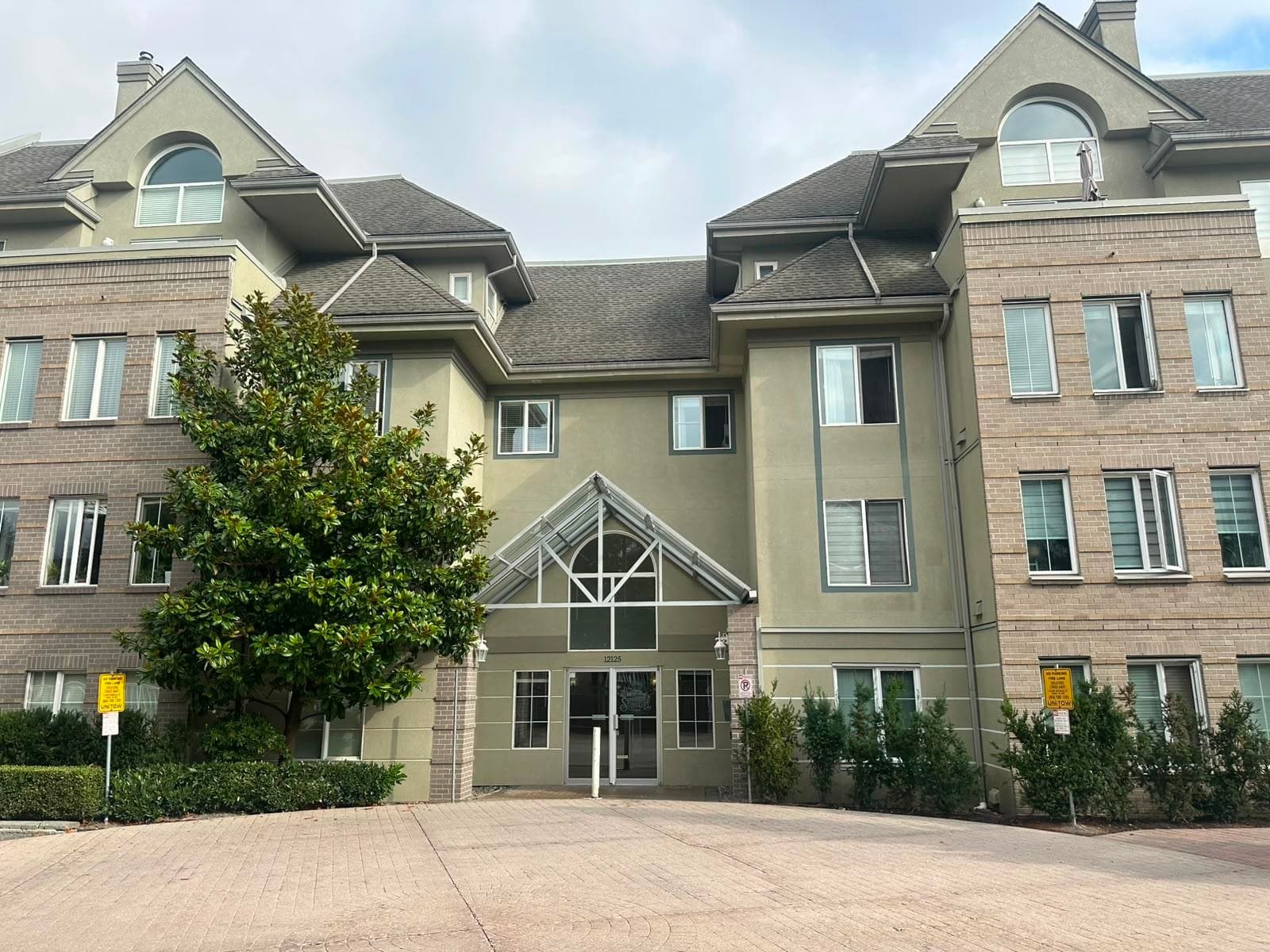 402 - 12125 75a Avenue, Surrey, V3W 1B9 — photo 1