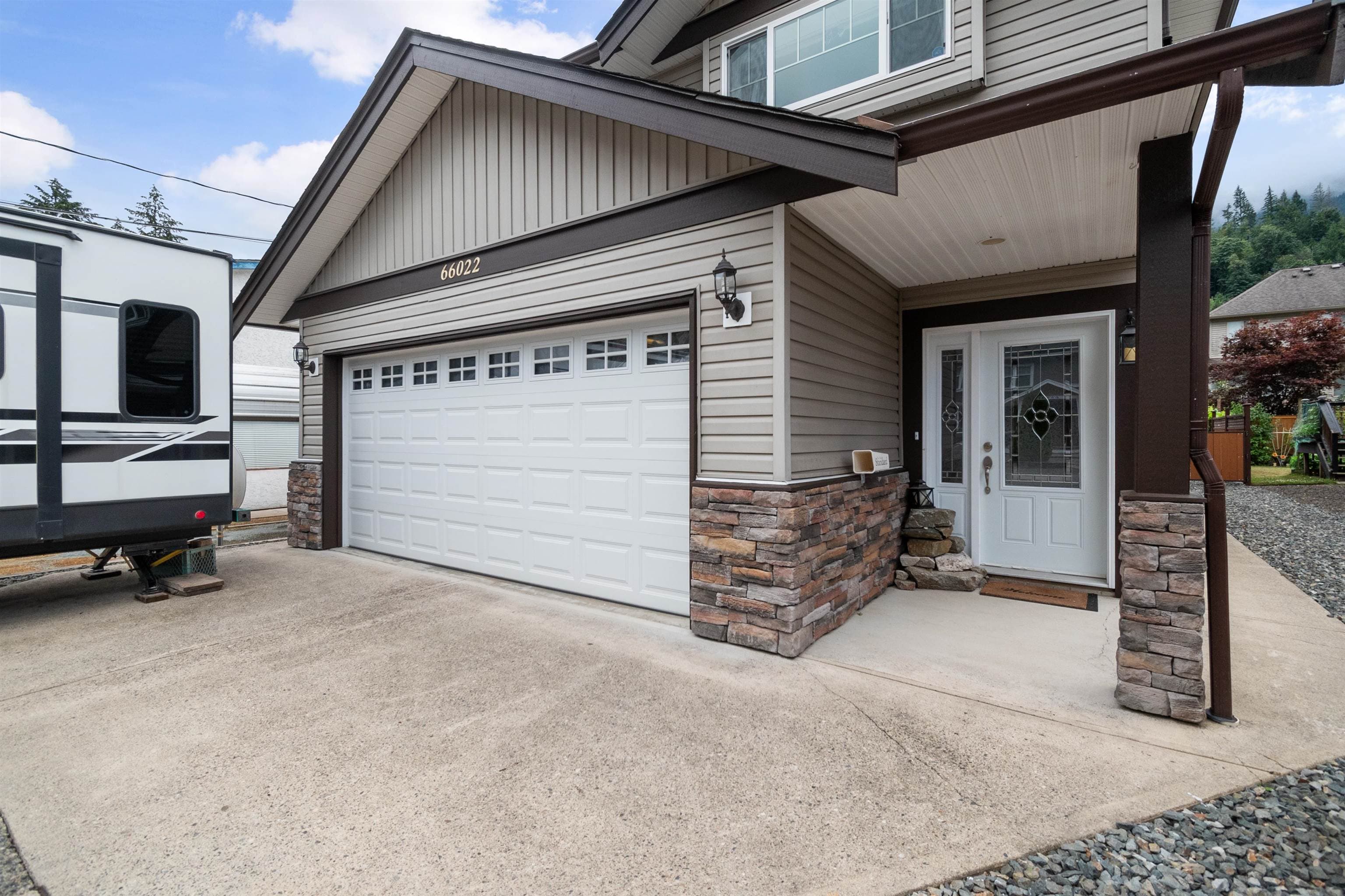 66022 Park Avenue, Hope