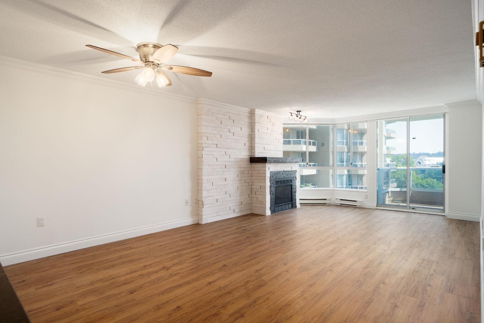 605 - 1245 Quayside Drive, New Westminster, V3M 6J6 — photo 3