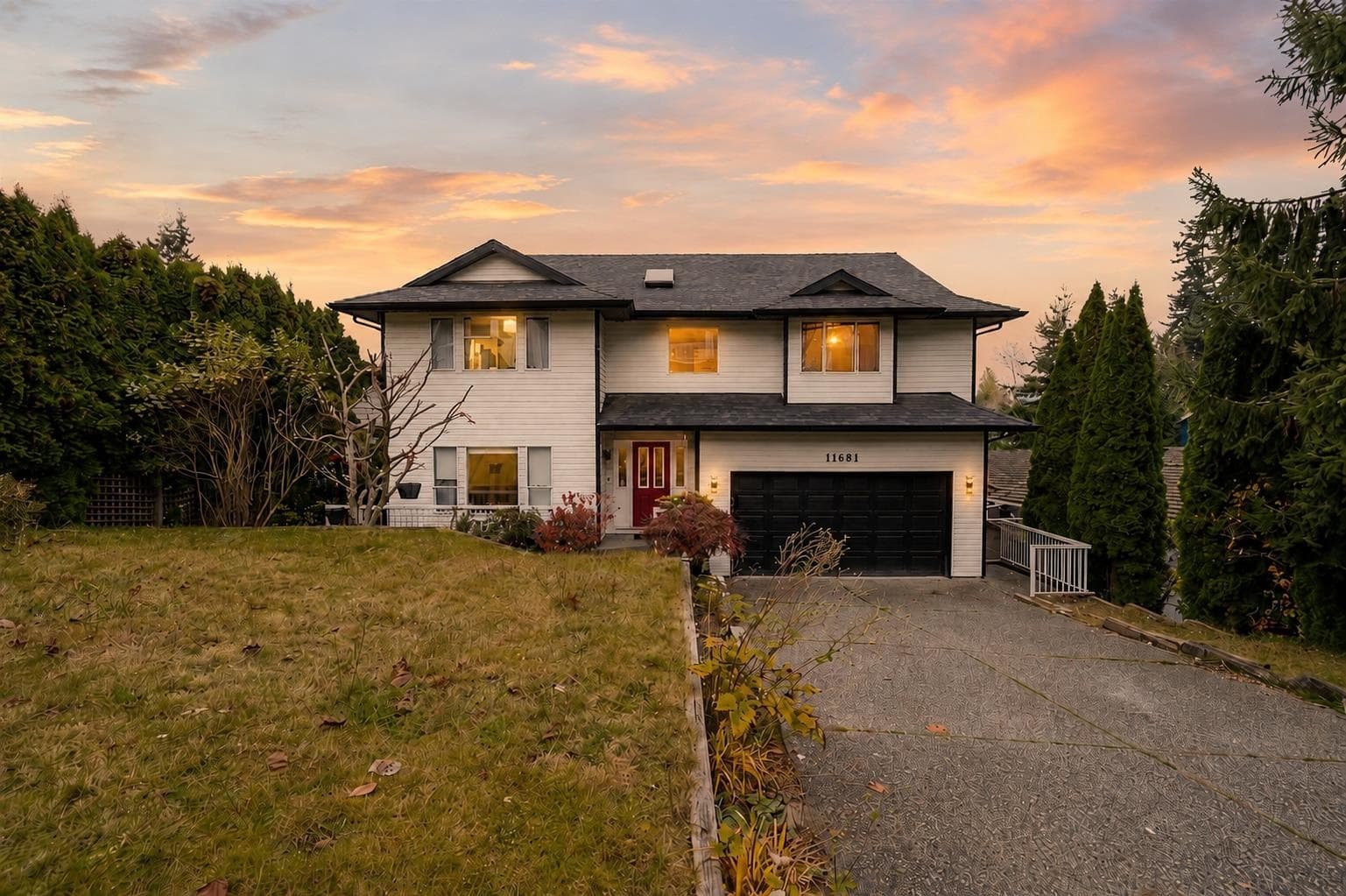11681 99a Avenue, Surrey, V3V 7K5 — photo 1