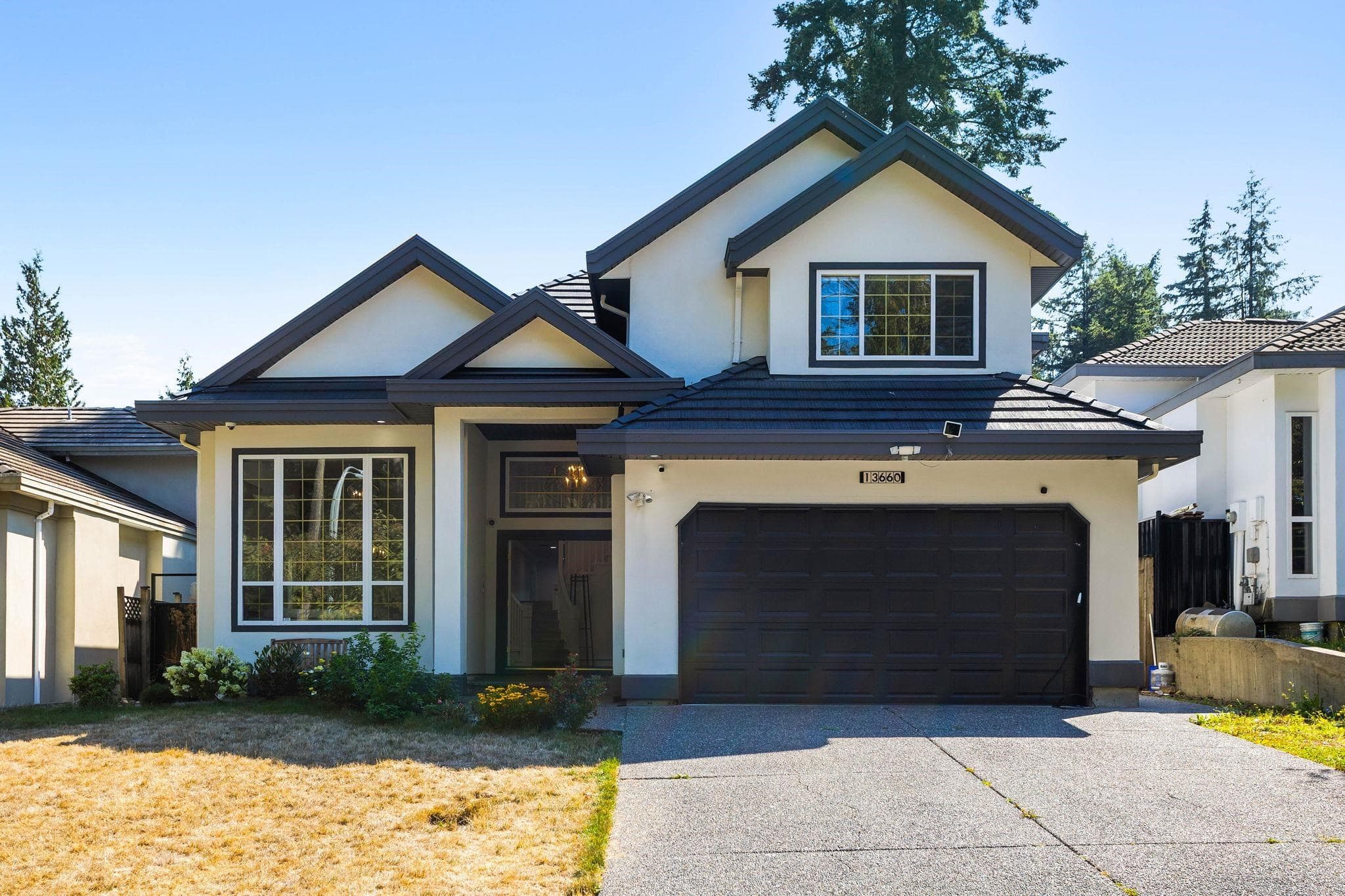 13660 60a Avenue, Surrey, V3X 3L1 — photo 1