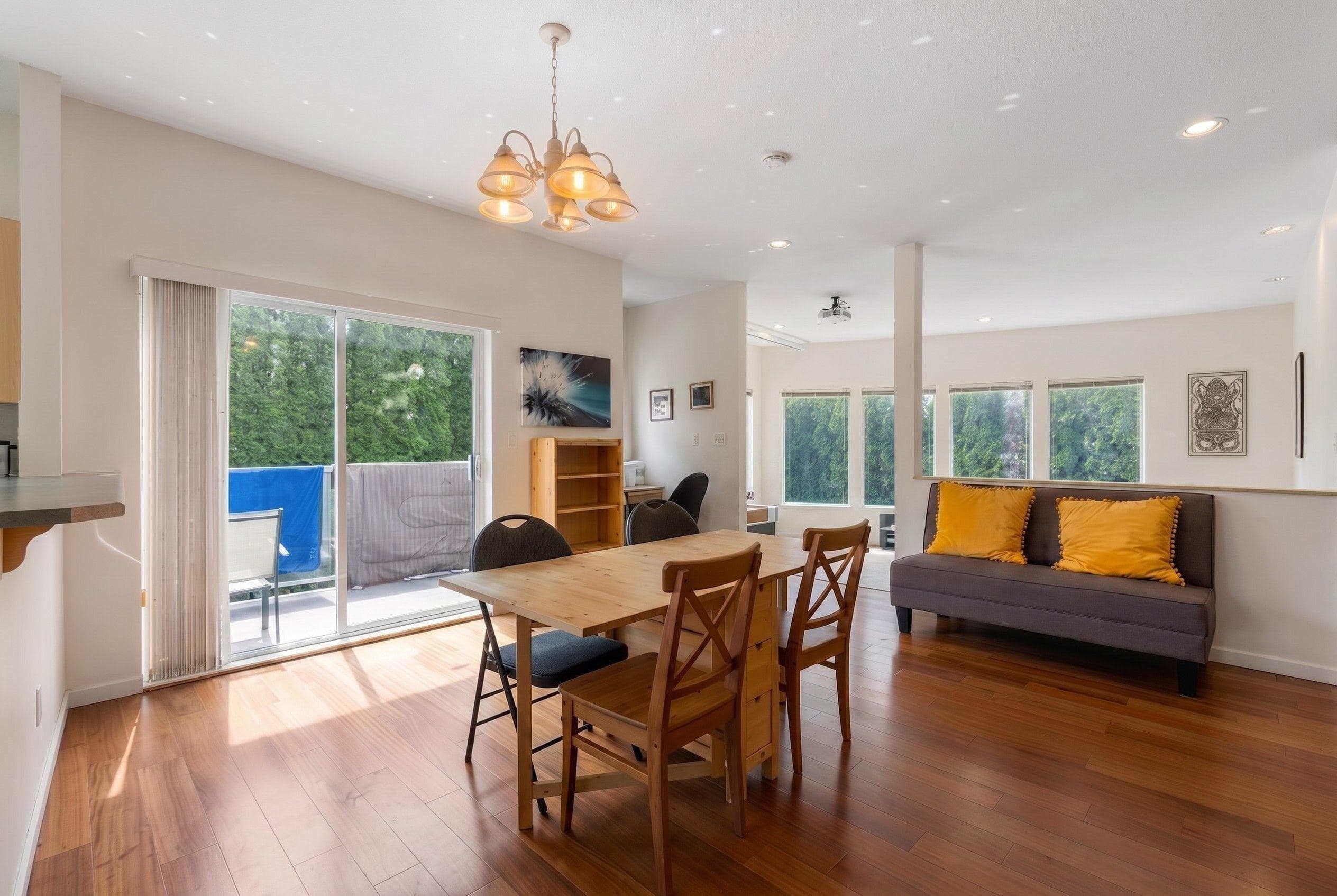 1620 Fell Avenue, Burnaby, V5B 3Z5 — photo 5