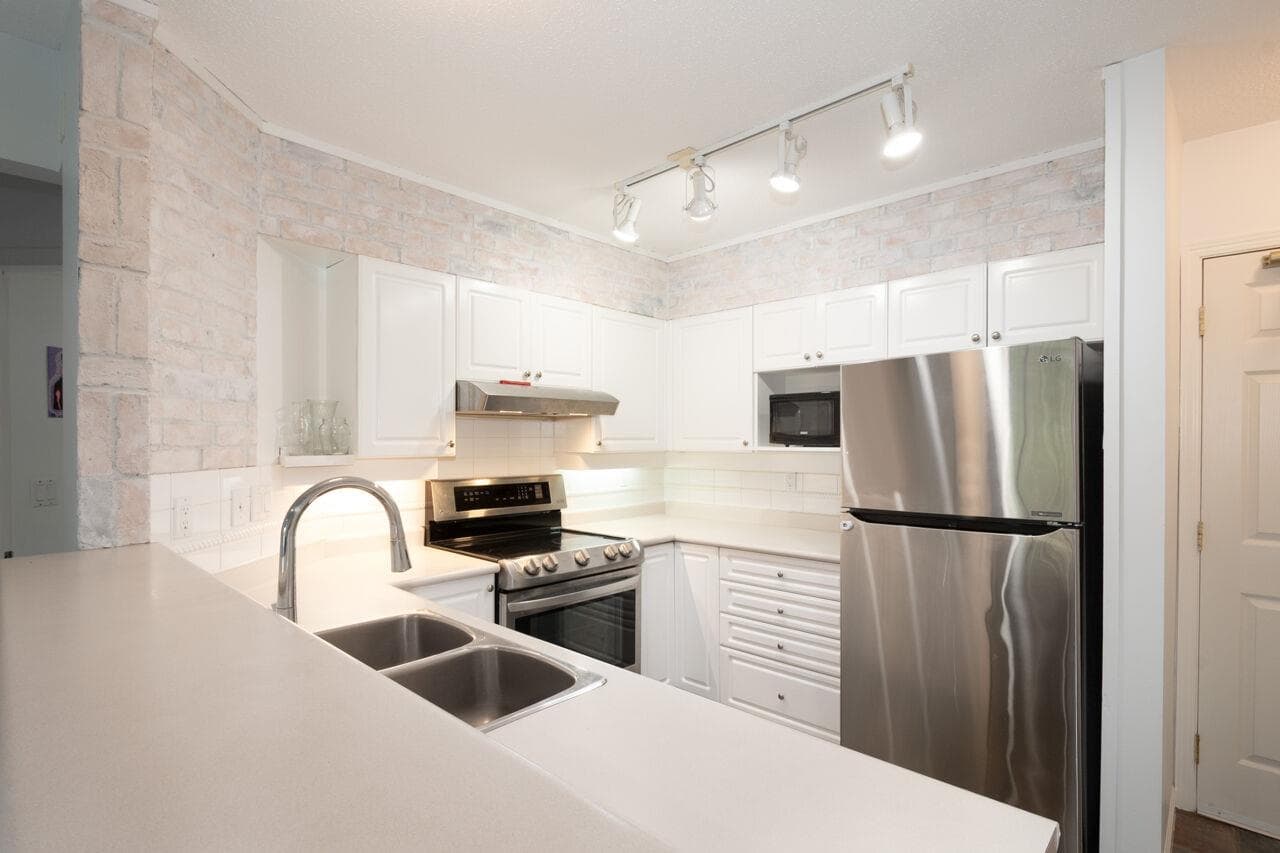 104 - 3625 Windcrest Drive, North Vancouver, V7G 2S6 — photo 3