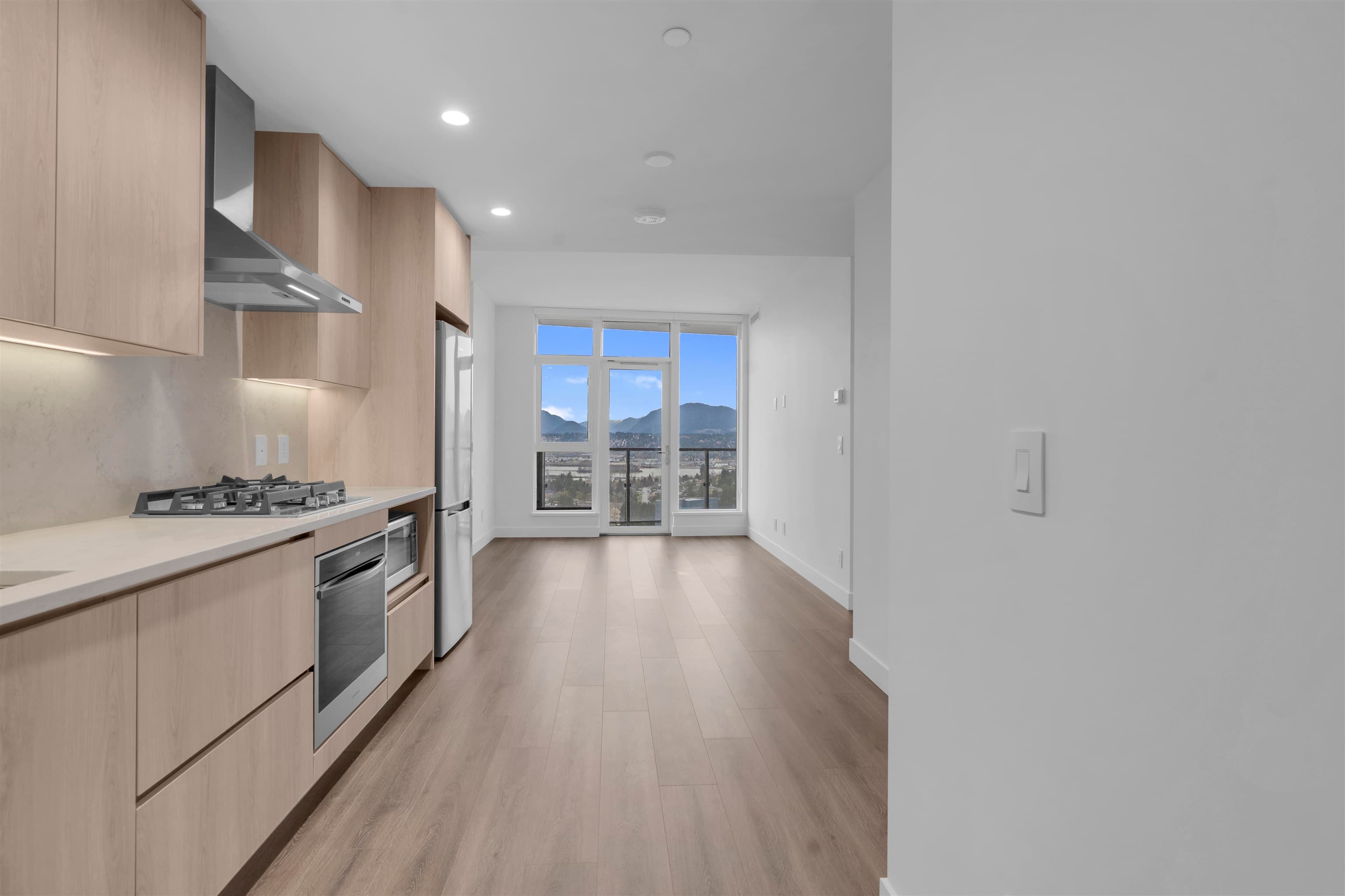 1709 - 10750 135a Street, Surrey, V3T 0V4 — photo 4