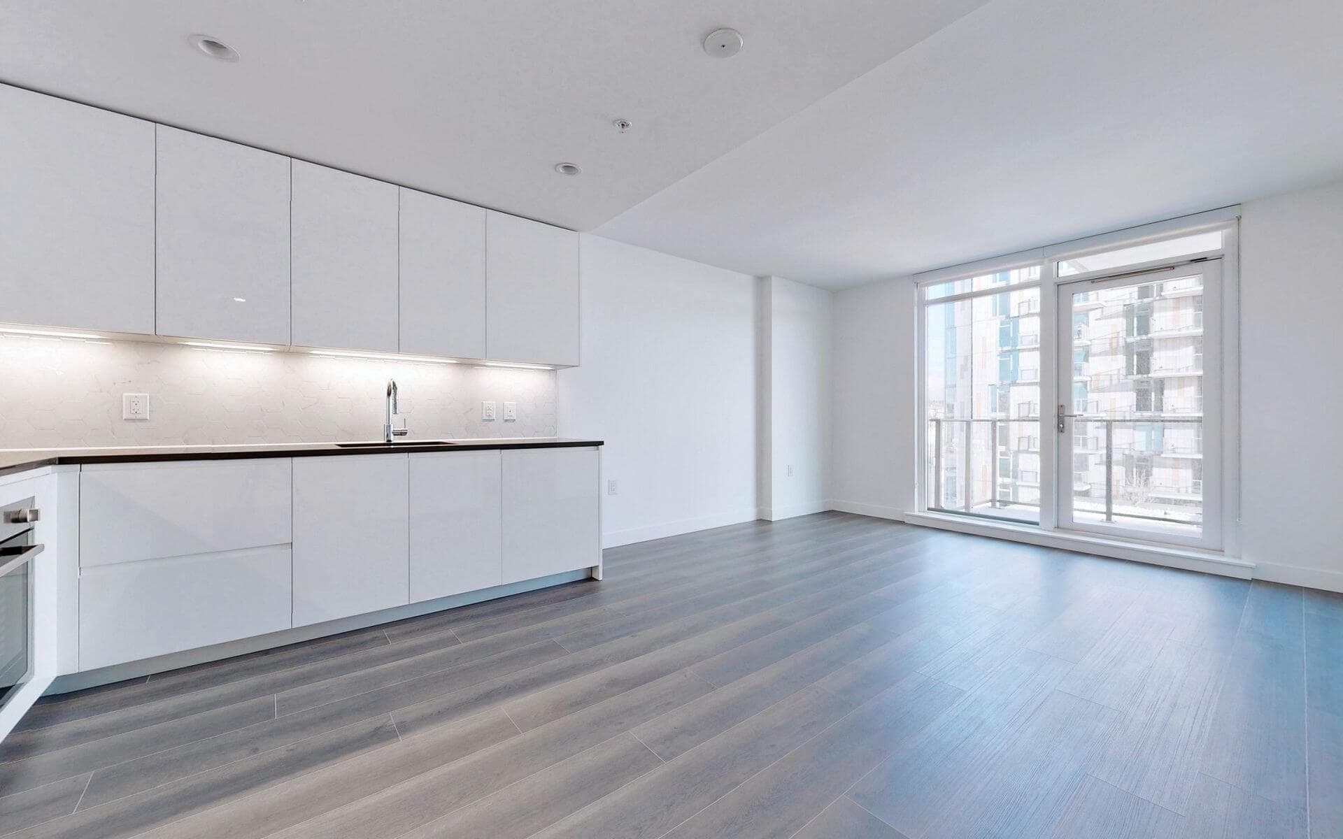 901 - 8188 Fraser Street, Vancouver, V5X 0J8 — photo 2