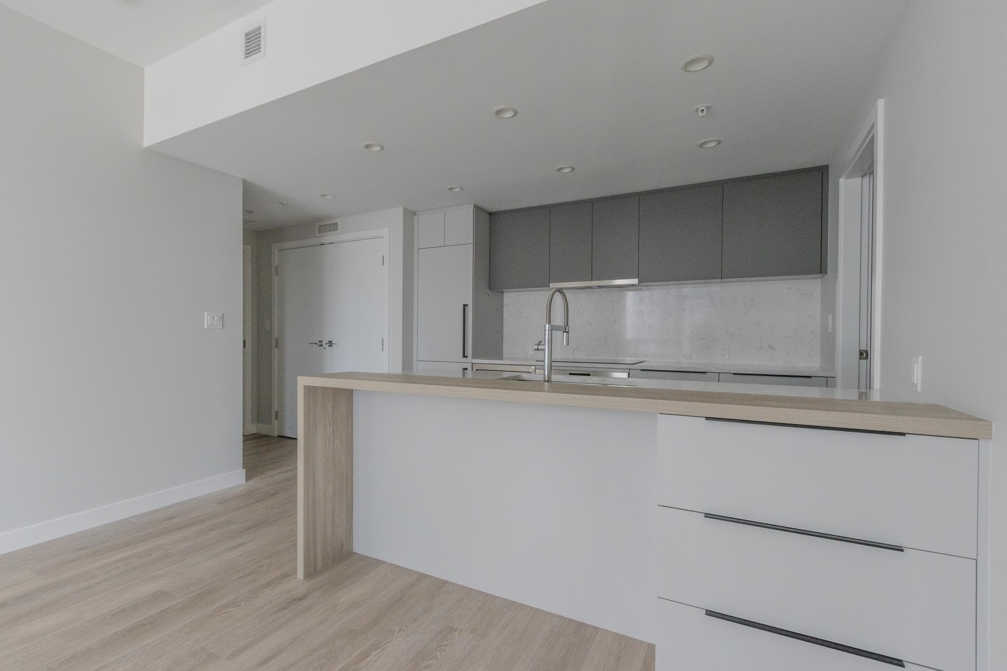 1011 - 567 Emerson Street, Coquitlam, V3J 3A4 — photo 5