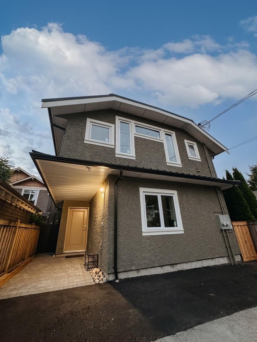 4690 W 6 Avenue, Vancouver
