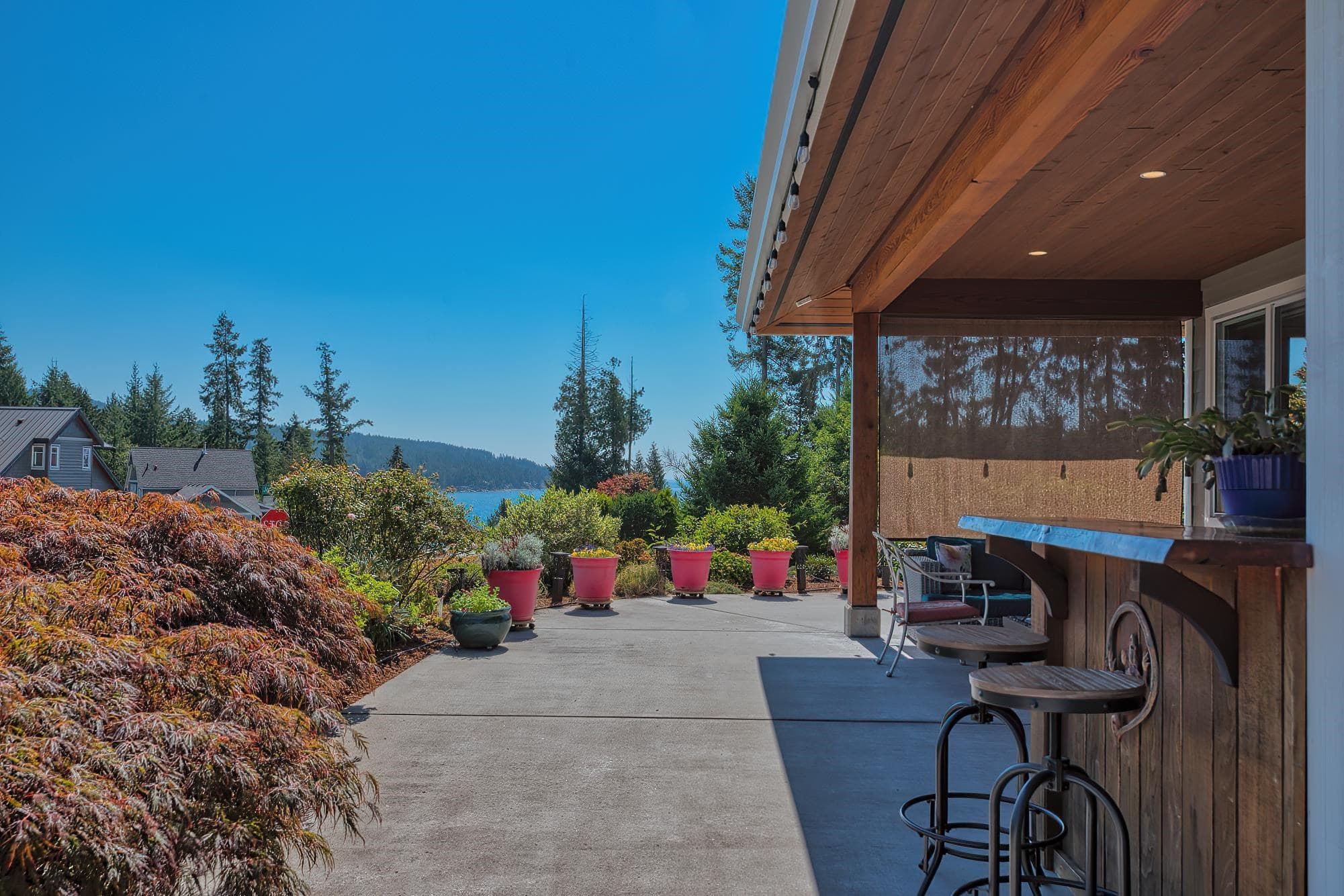 9326 Jorgensen Place, Halfmoon Bay, V7Z 1B4 — photo 1