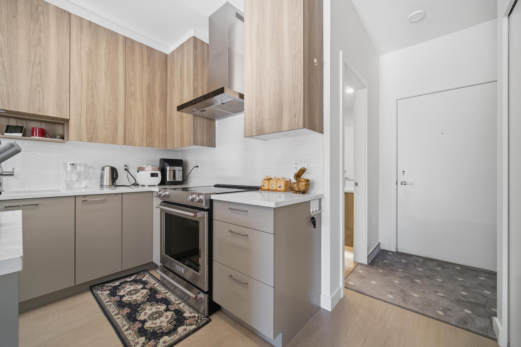 3xx - 7588 16th Street, Burnaby