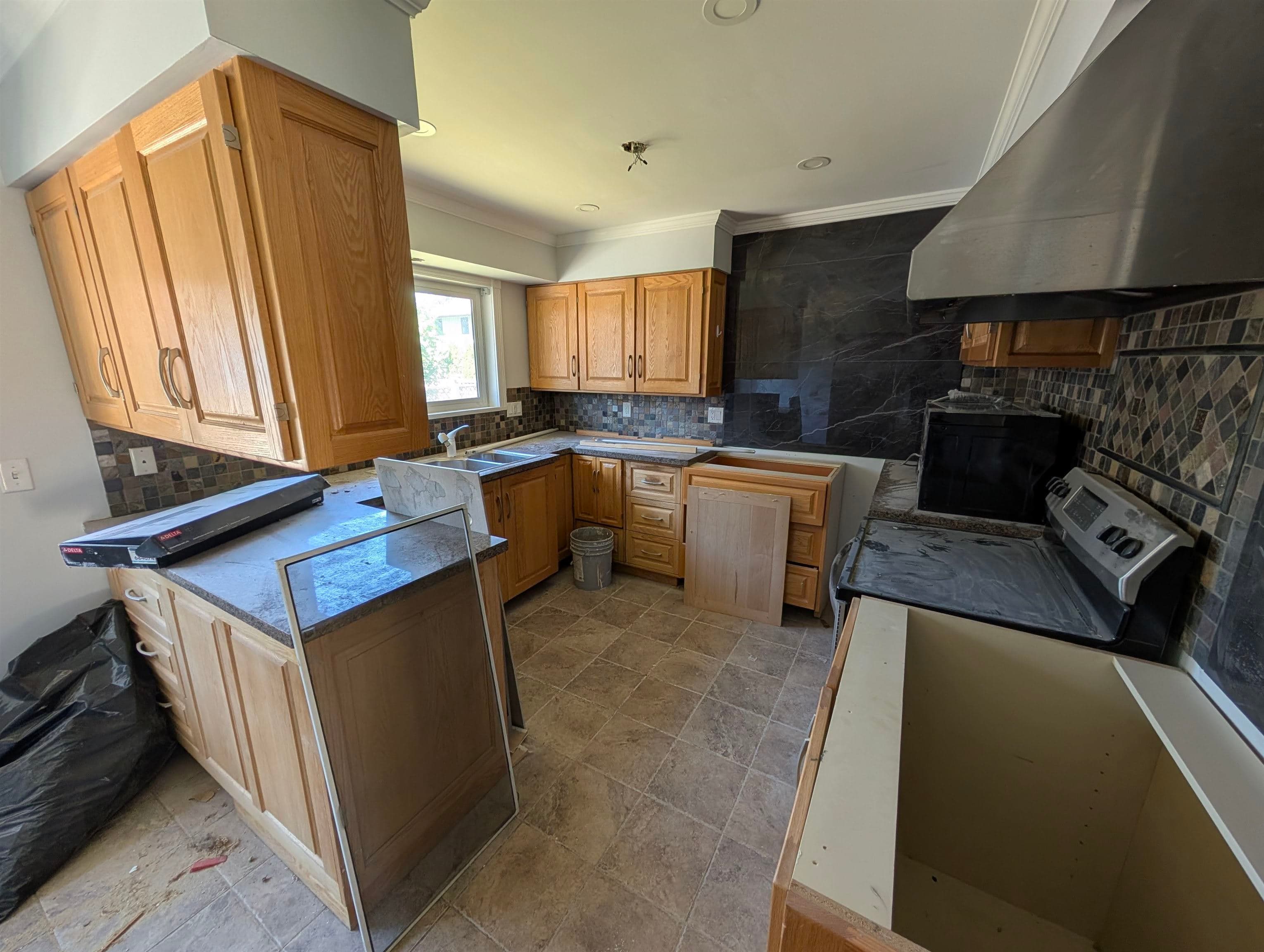 4BED SUITE - 10XXX Southport Road, Richmond, V7A 4J7 — photo 2