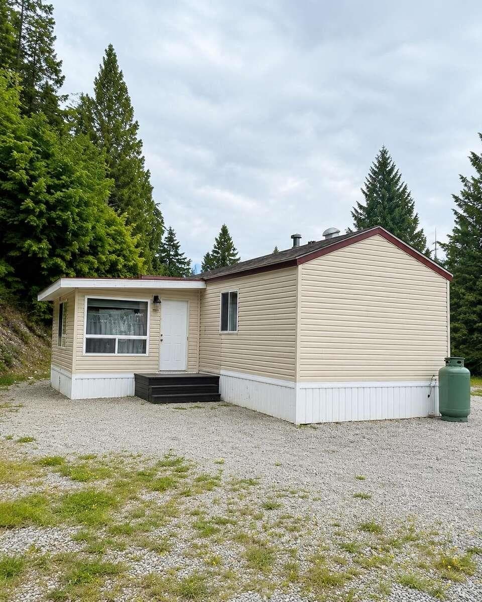 15 - 7668 Sunshine Coast Highway, Halfmoon Bay, V7Z 1H3 — photo 1